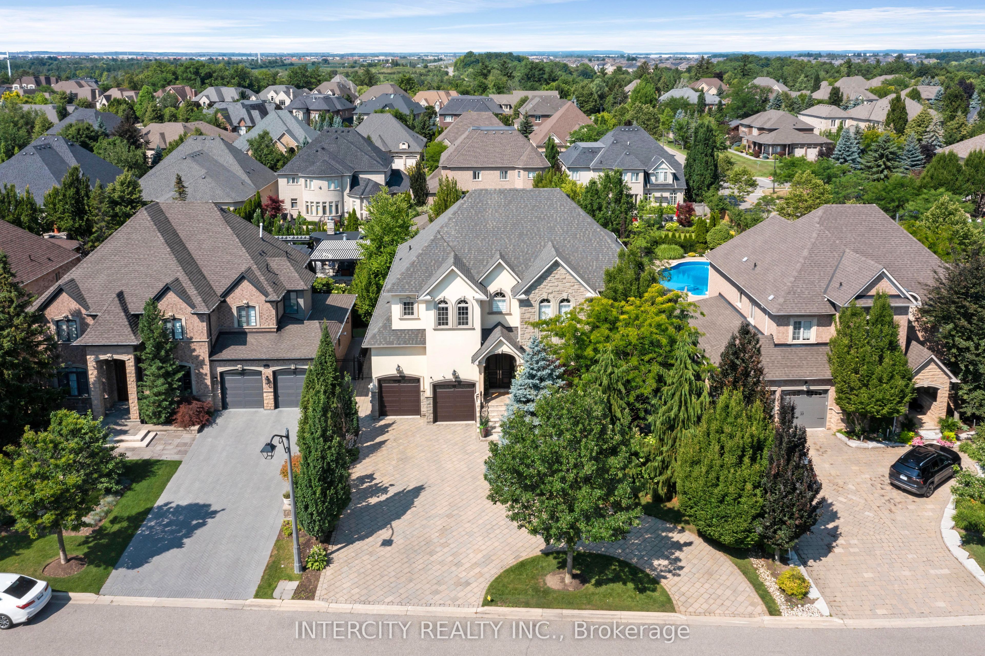118 Park Ridge Drive, Vaughan, ON L0J 1C0 photo 3