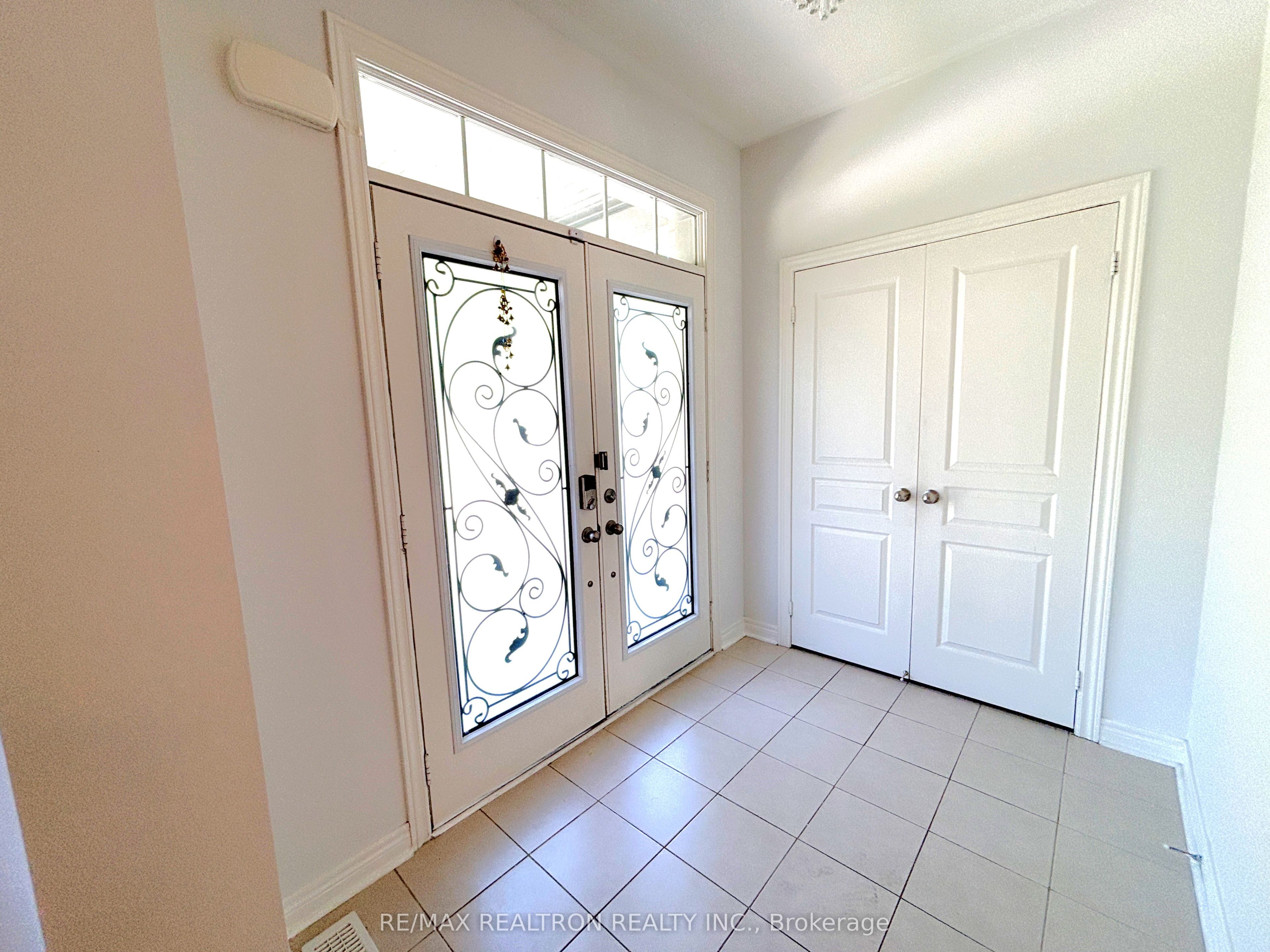 511 William Forster Road, Markham, ON L6B 0X5 photo 2