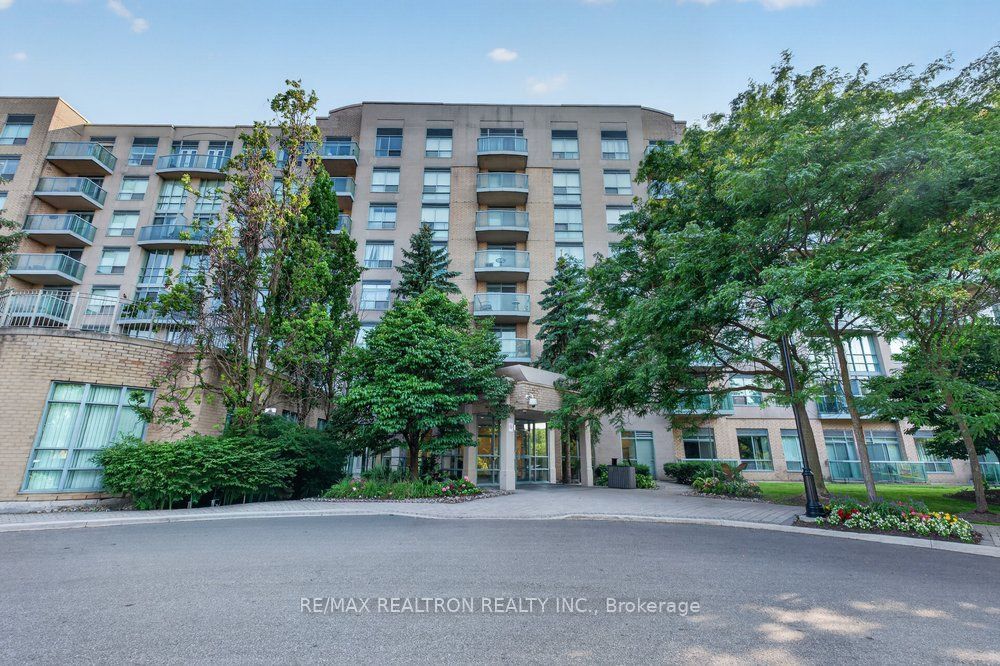 3 Ellesmere Street 326, Richmond Hill, ON L4B 4N2