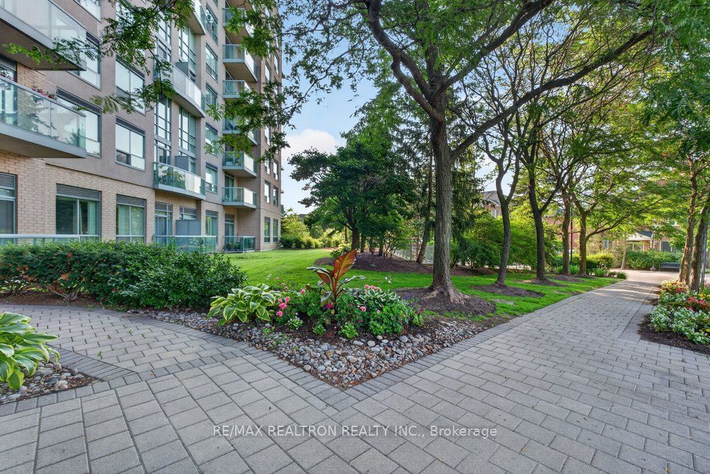 3 Ellesmere Street 326, Richmond Hill, ON L4B 4N2 photo 4