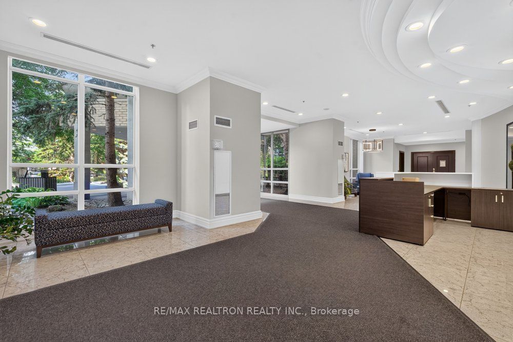 3 Ellesmere Street 326, Richmond Hill, ON L4B 4N2 photo 5