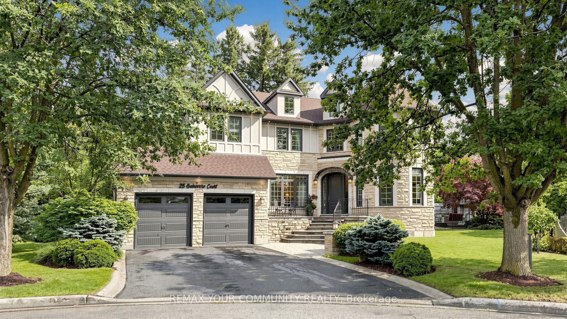 25 Guinevere Court, Richmond Hill, ON L4C 0P7 photo 3