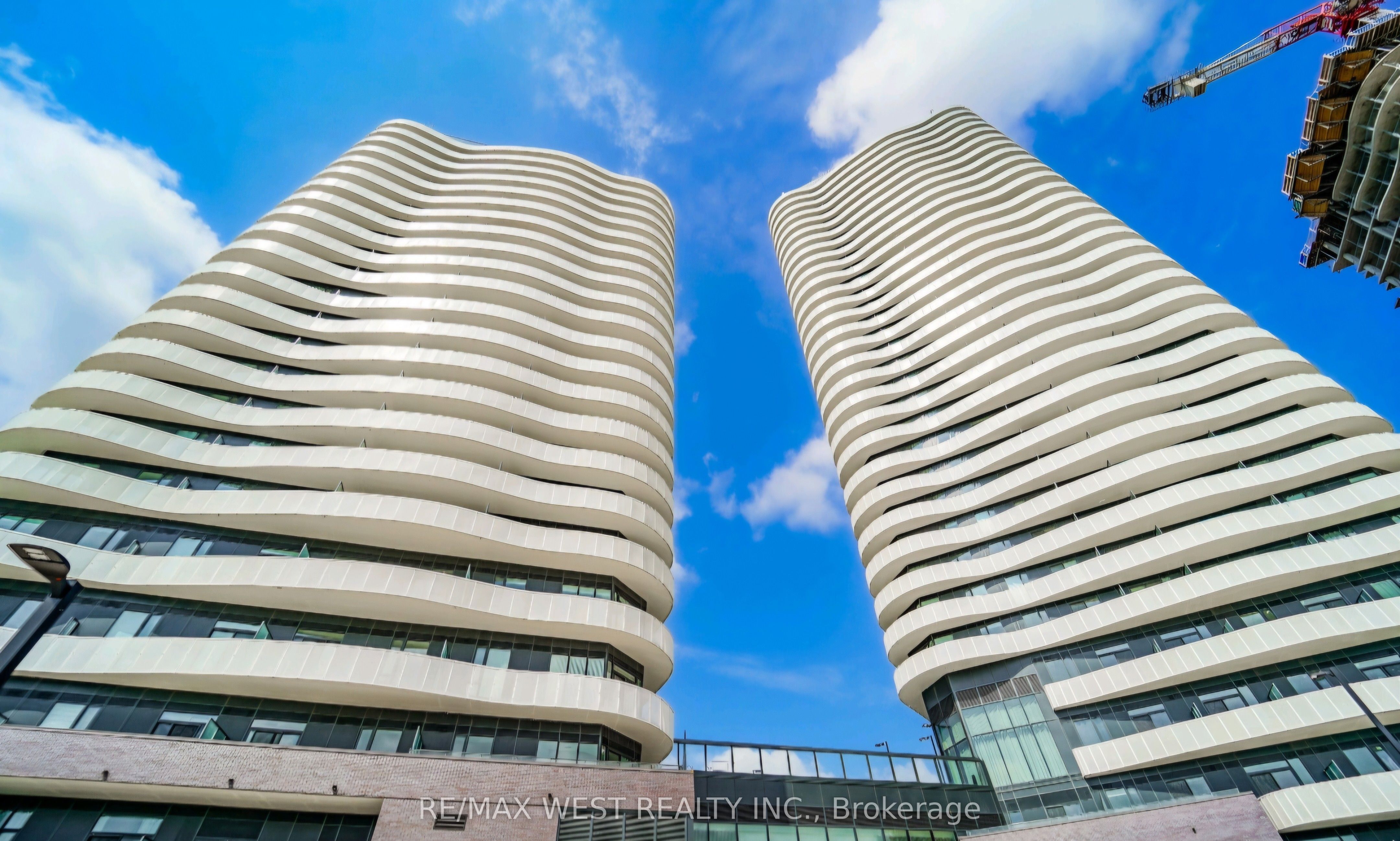 10 Flavelle Trail 804, Vaughan, ON L4L 1V8