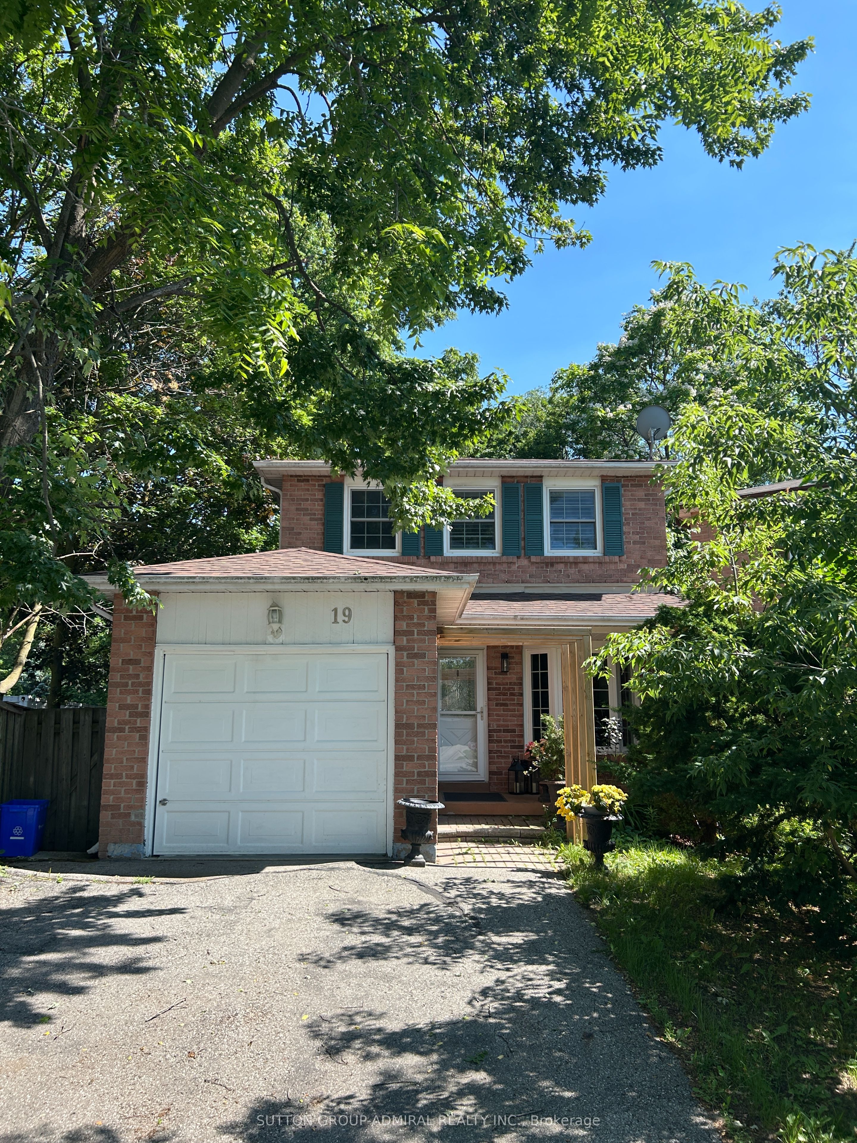 19 Backus Court, Markham, ON L3P 6V6 photo 2
