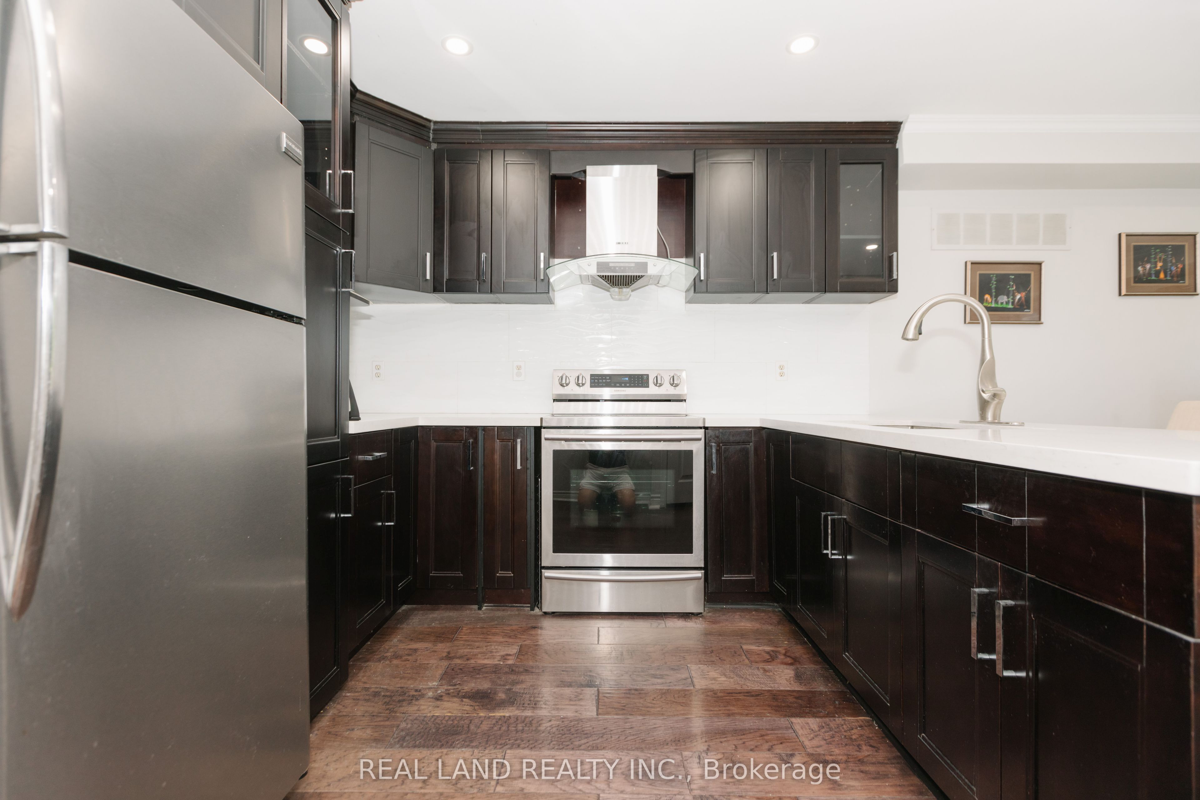 697 Limpert Terrace, Newmarket, ON L3Y 8R2 photo 5