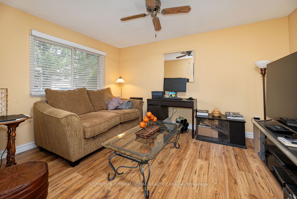101 Tecumseth Pines Drive, New Tecumseth, ON L0G 1W0 photo 4
