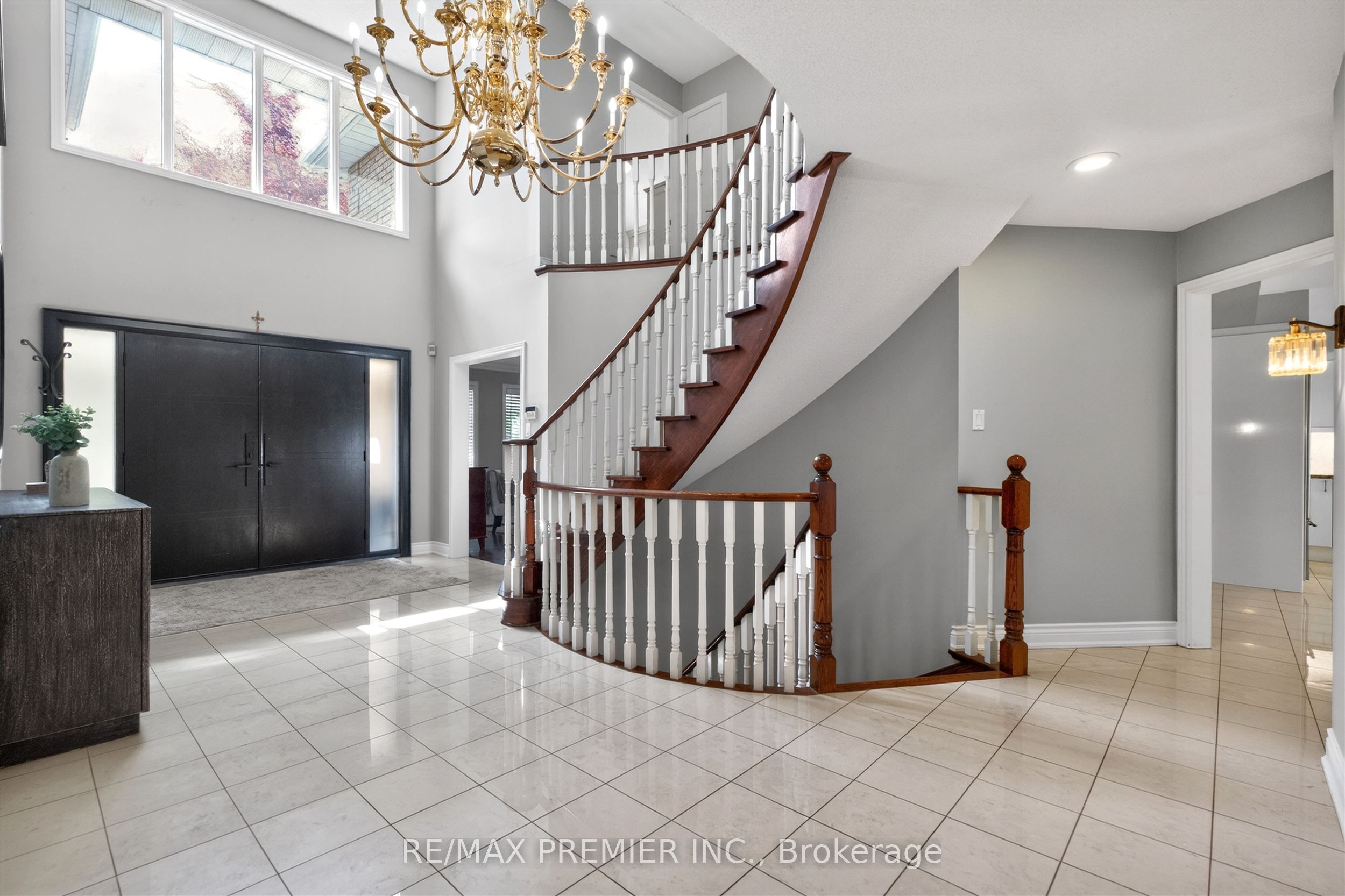 298 Castlehill Road, Vaughan, ON L6A 1V9 photo 4