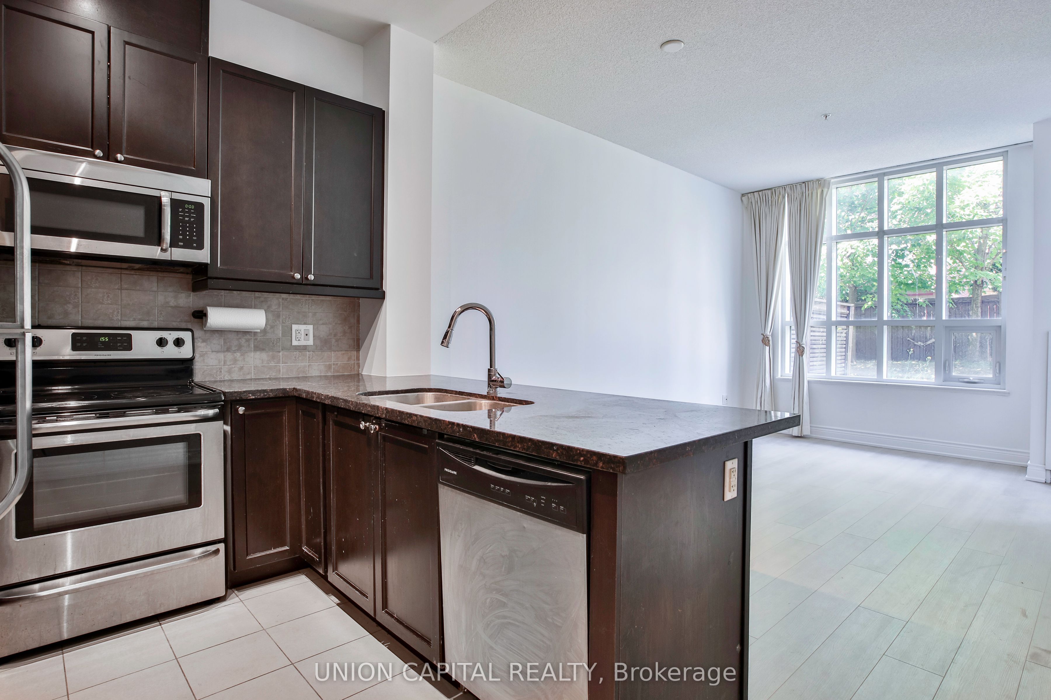 2396 Major Mackenzie Drive 108, Vaughan, ON L6A 4Y1 photo 5