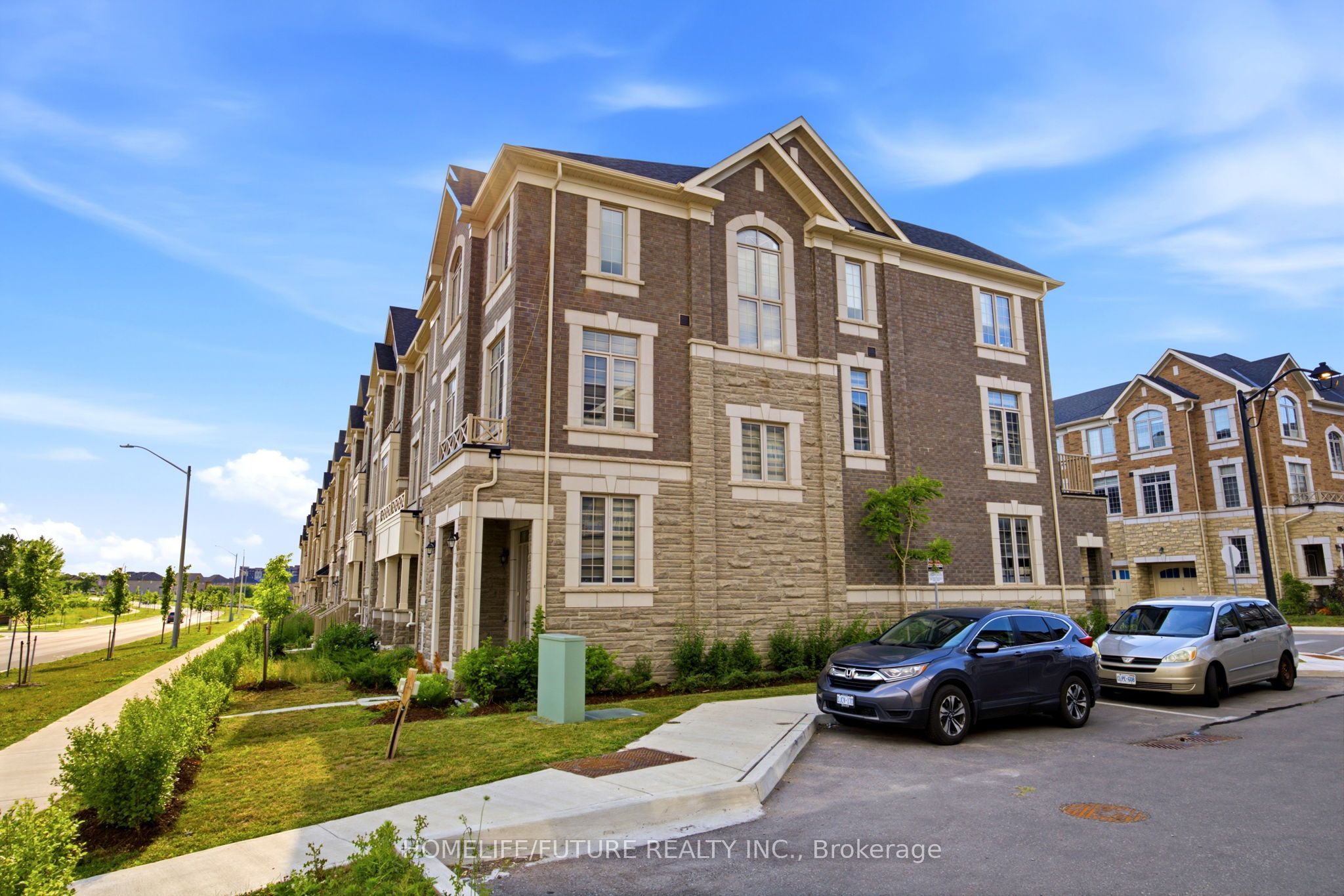 3476 Denison Street, Markham, ON L3S 0E9 photo 2
