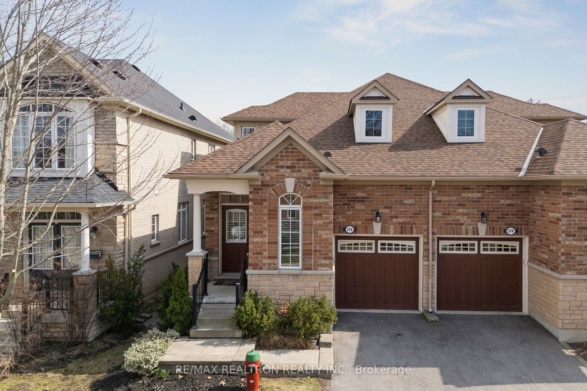 578 Tapestry Lane 14, Newmarket, ON L3X 3C9 photo 2