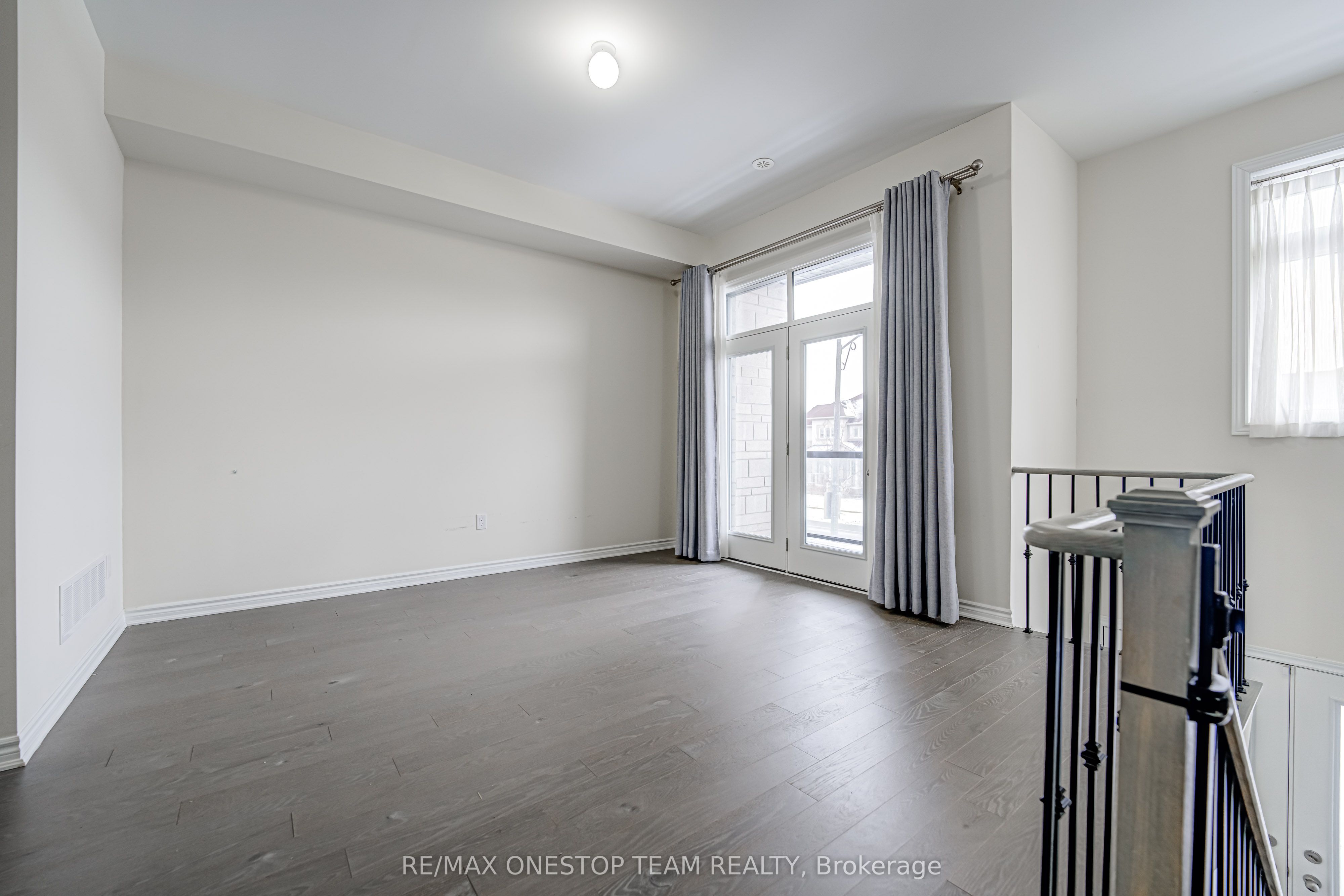 203 Lebovic Campus Drive, Vaughan, ON L6A 5A1 photo 5