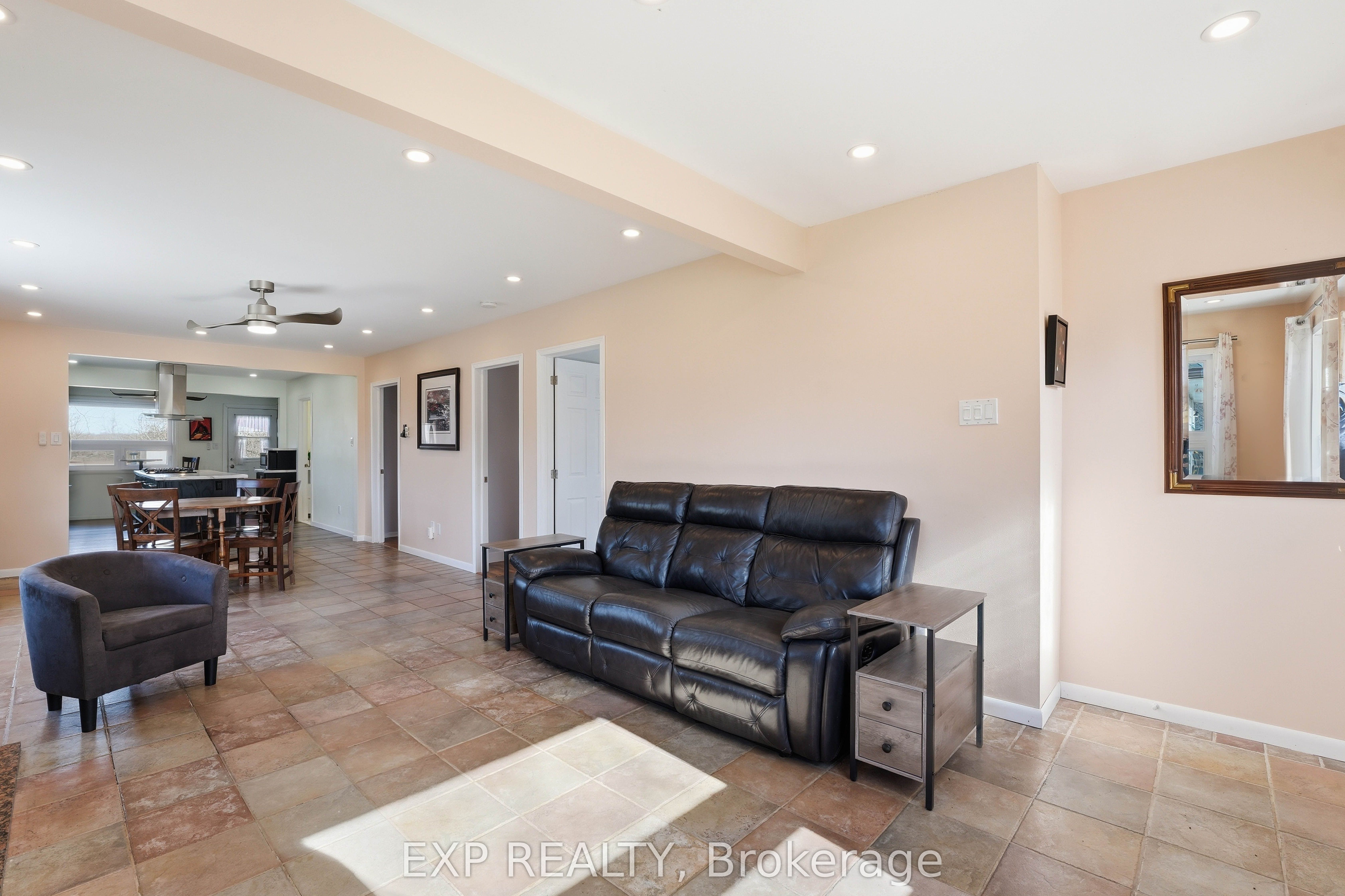 33 Isle Vista Drive, Georgina, ON L0E 1N0 photo 4