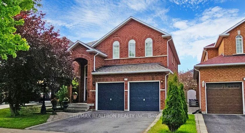 215 Drummond Drive, Vaughan, ON L6A 3C1 photo 4