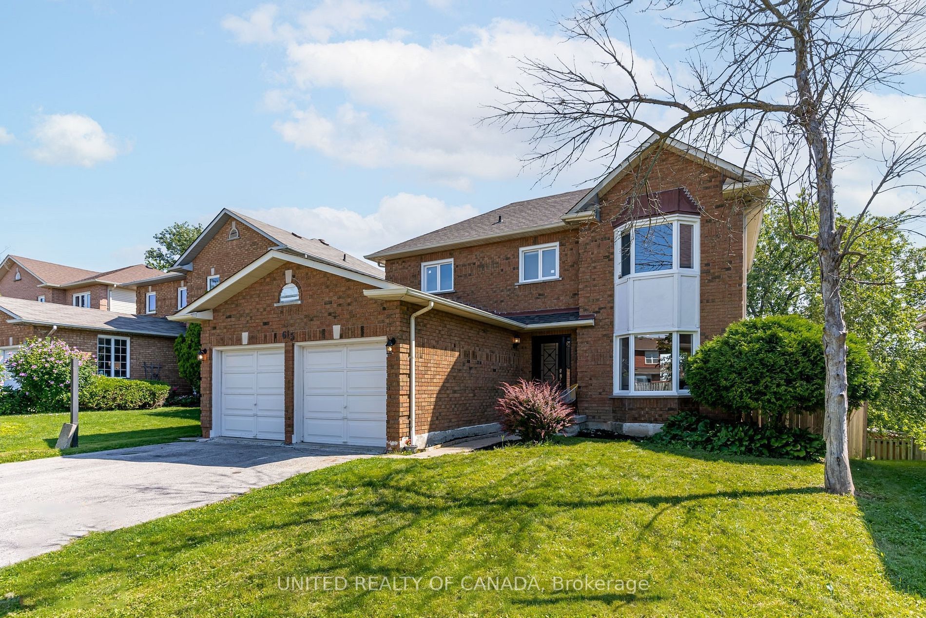 615 Sandford Street, Newmarket, ON L3X 1T4 photo 2
