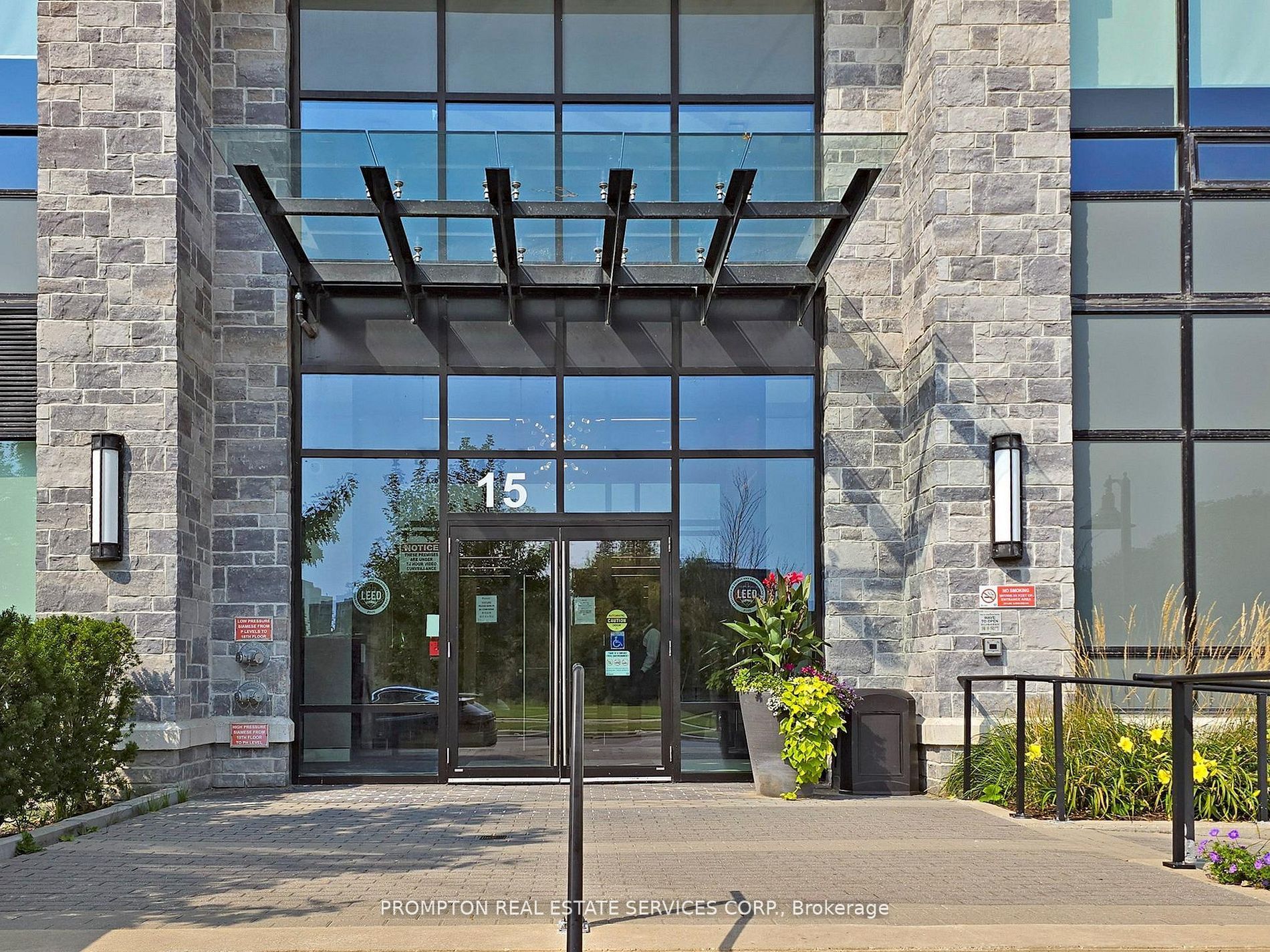 15 Water Walk Drive 528, Markham, ON L6G 0G2 photo 2