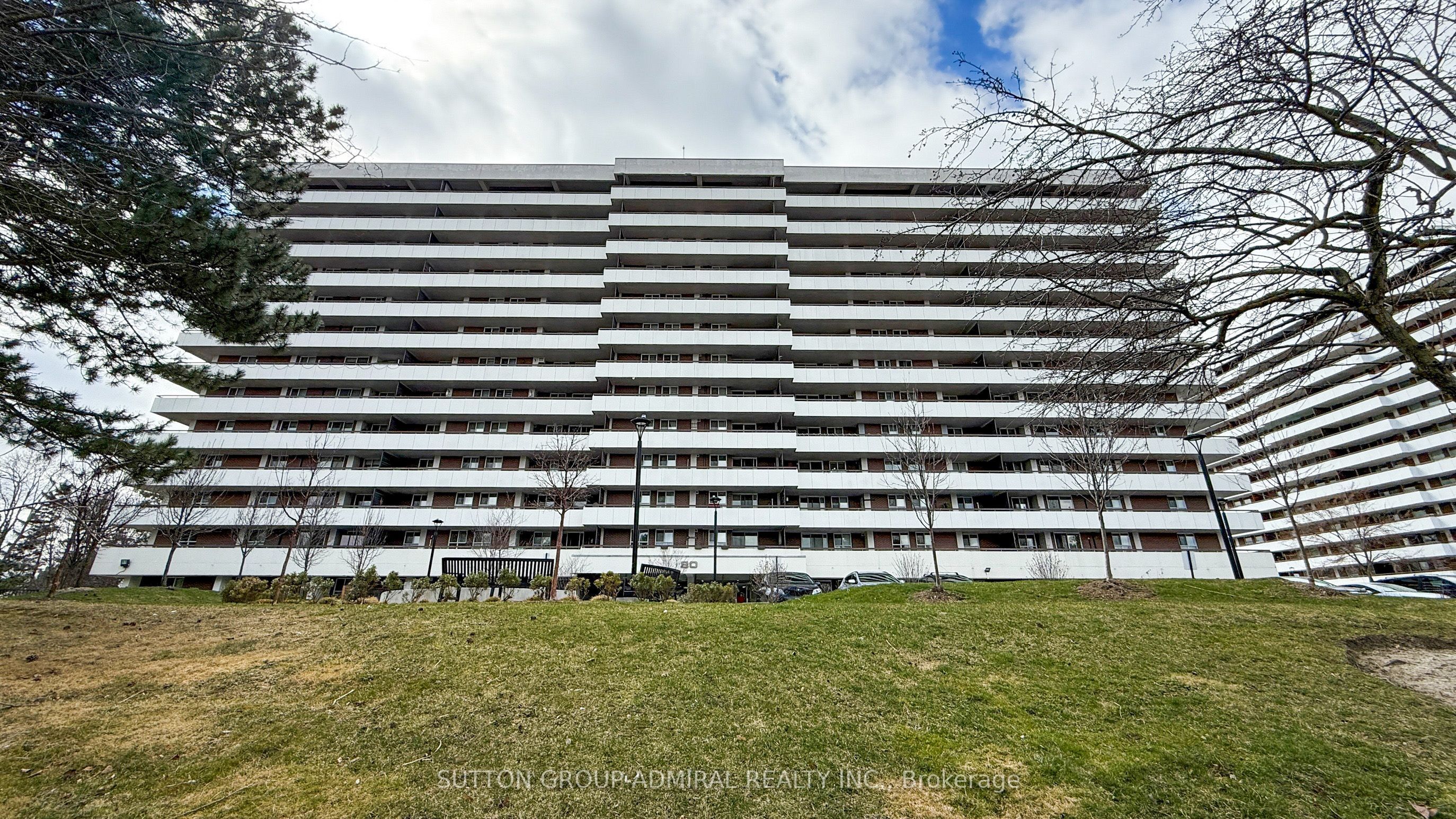 80 Inverlochy Boulevard 1011, Markham, ON L3T 4P3