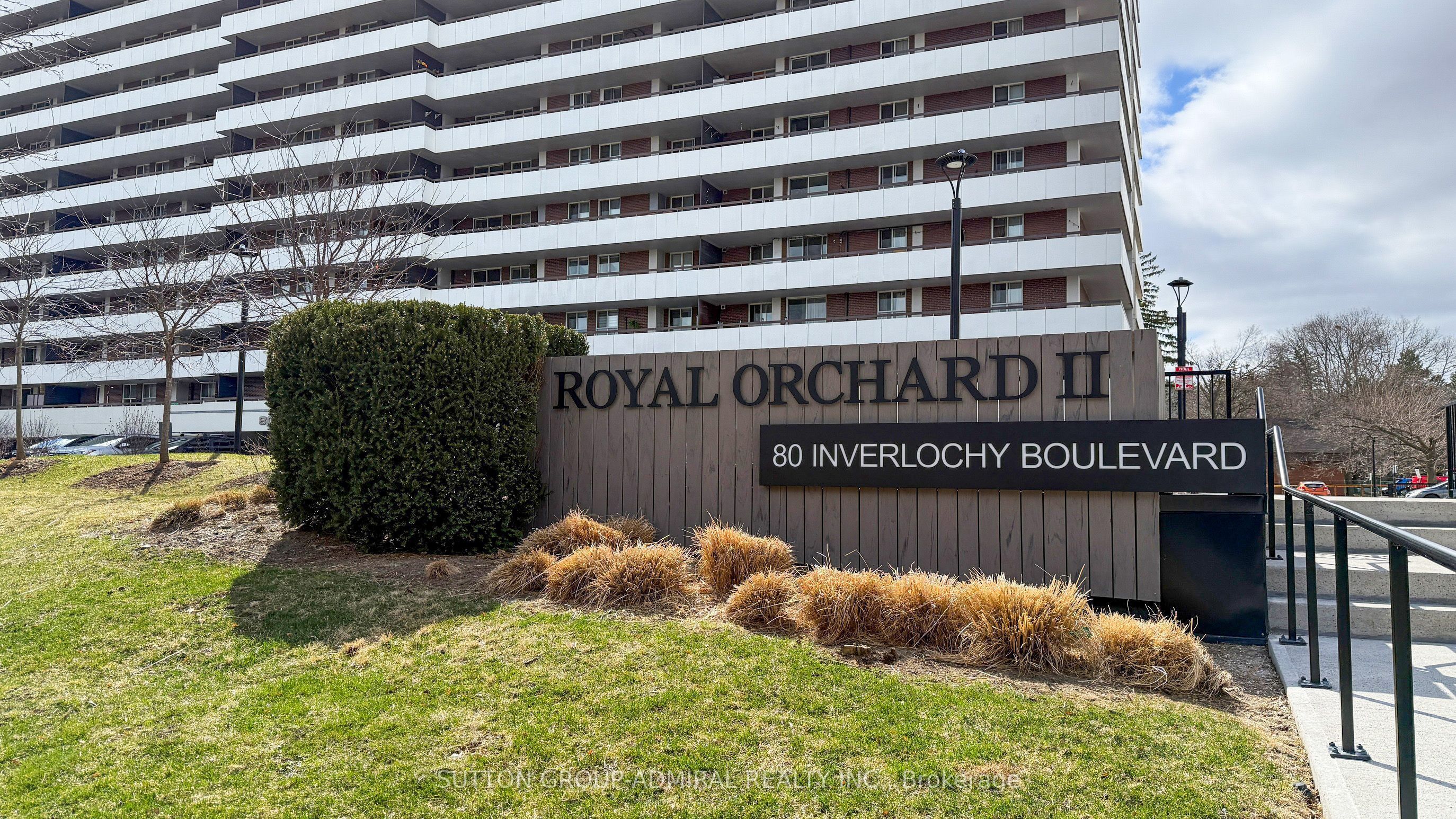 80 Inverlochy Boulevard 1011, Markham, ON L3T 4P3 photo 2