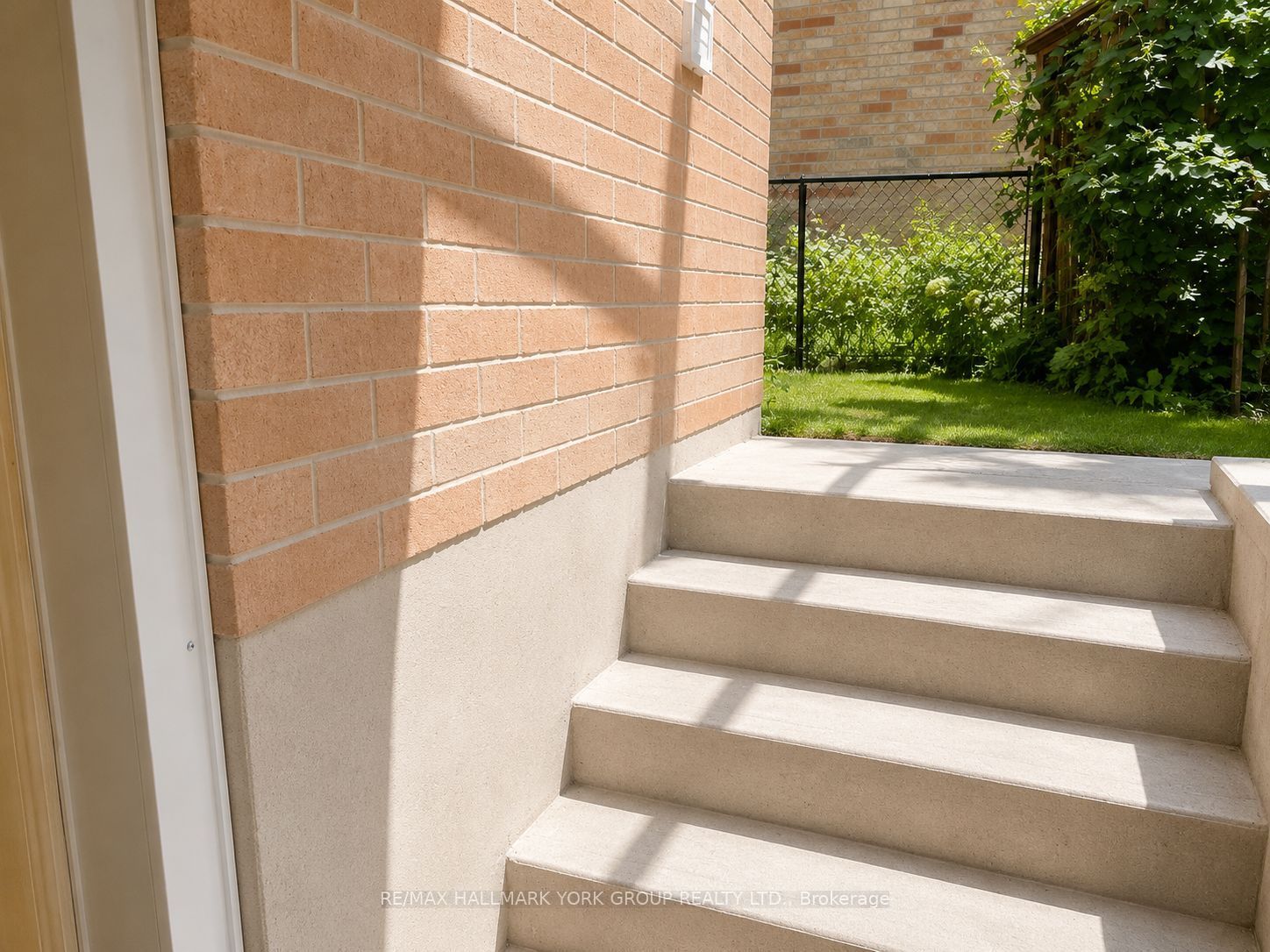 111 Worthington Avenue Basement, Richmond Hill, ON L4E 3Z6 photo 2