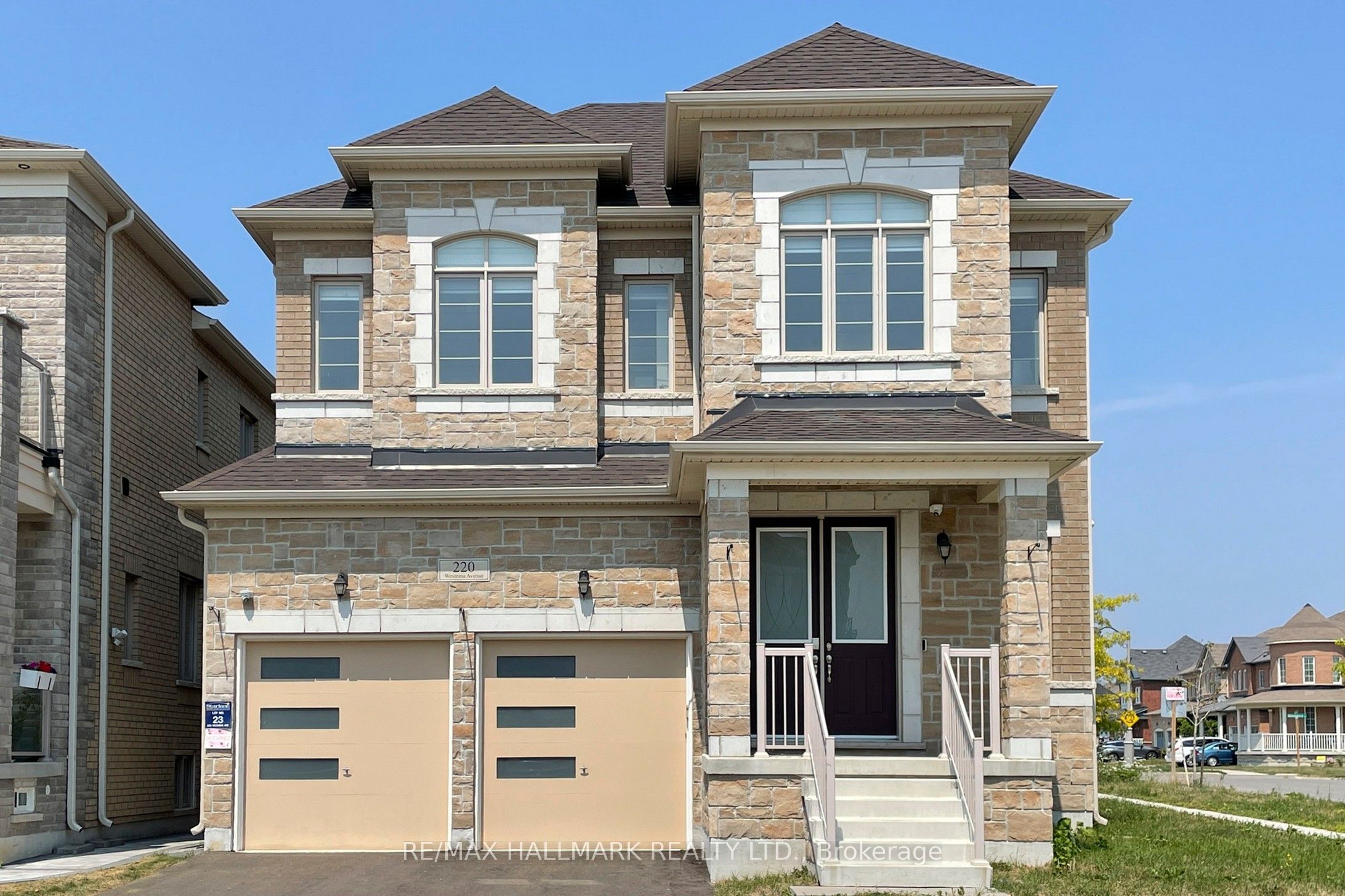 220 Wesmina Avenue, Whitchurch-Stouffville, ON L4A 5A2 photo 4