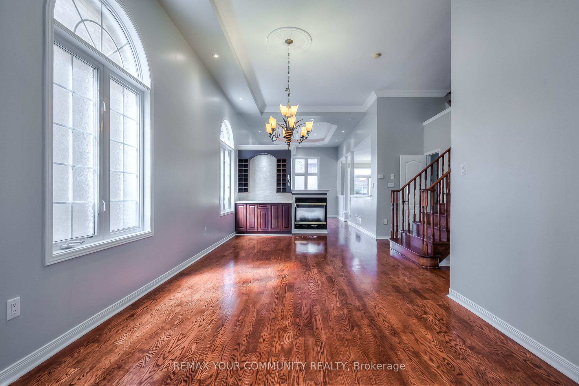 222 Kayla Crescent (Upper), Vaughan, ON L6A 3P3 photo 4
