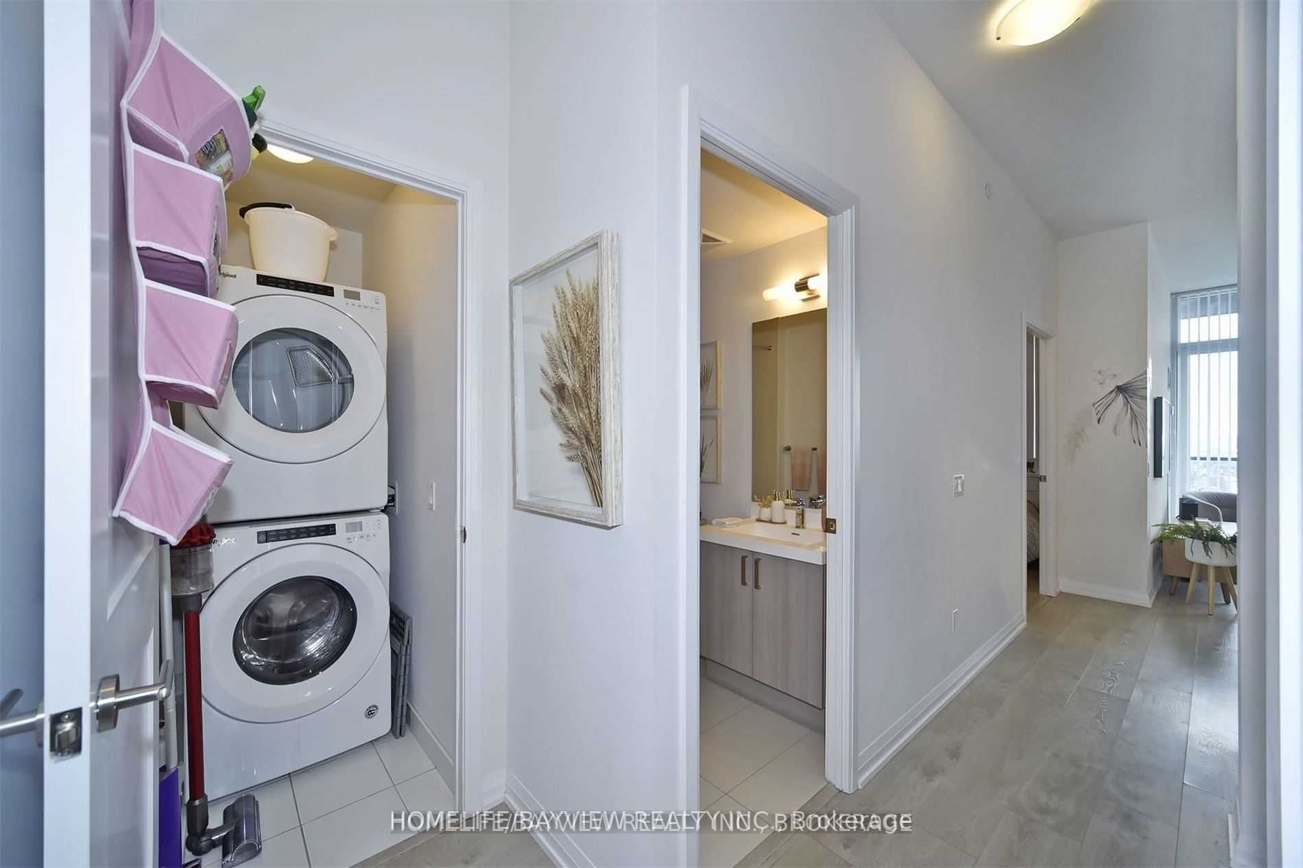 7895 Jane Street 917, Vaughan, ON L4K 2M7 photo 5