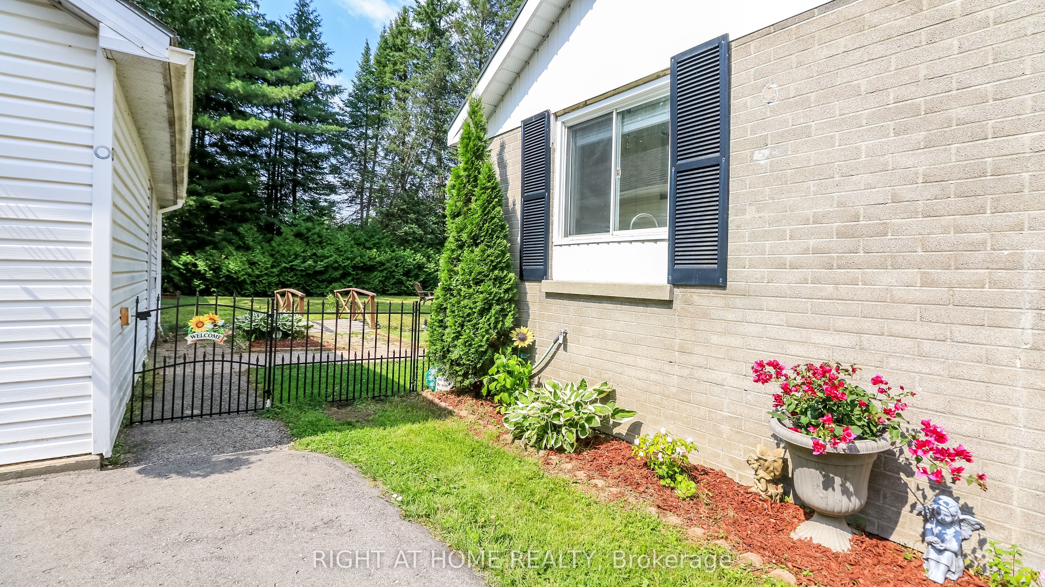 774 James Street, Innisfil, ON L9S 2G6 photo 4