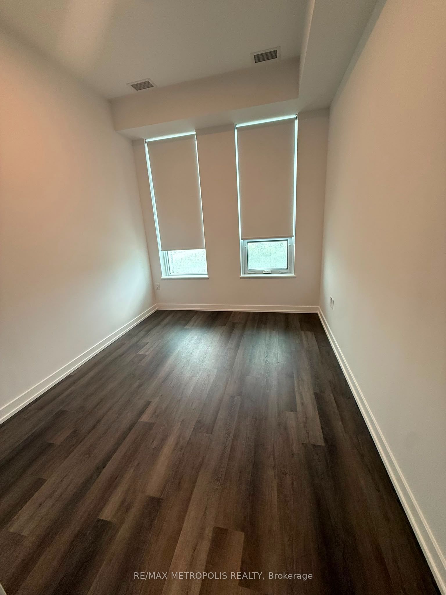 21 Meadowvale Road 220, Vaughan, ON L4K 0H6 photo 4