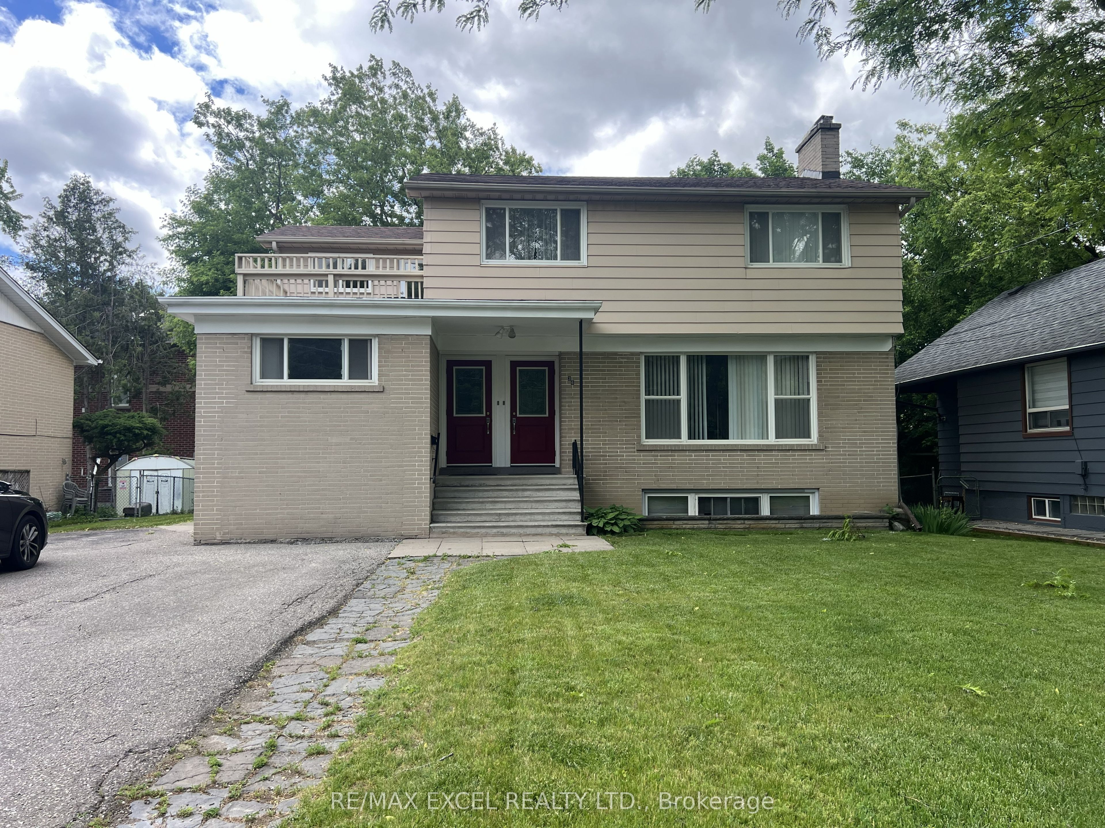 36 Hall Street, Richmond Hill, ON L6C 1V7 photo 2