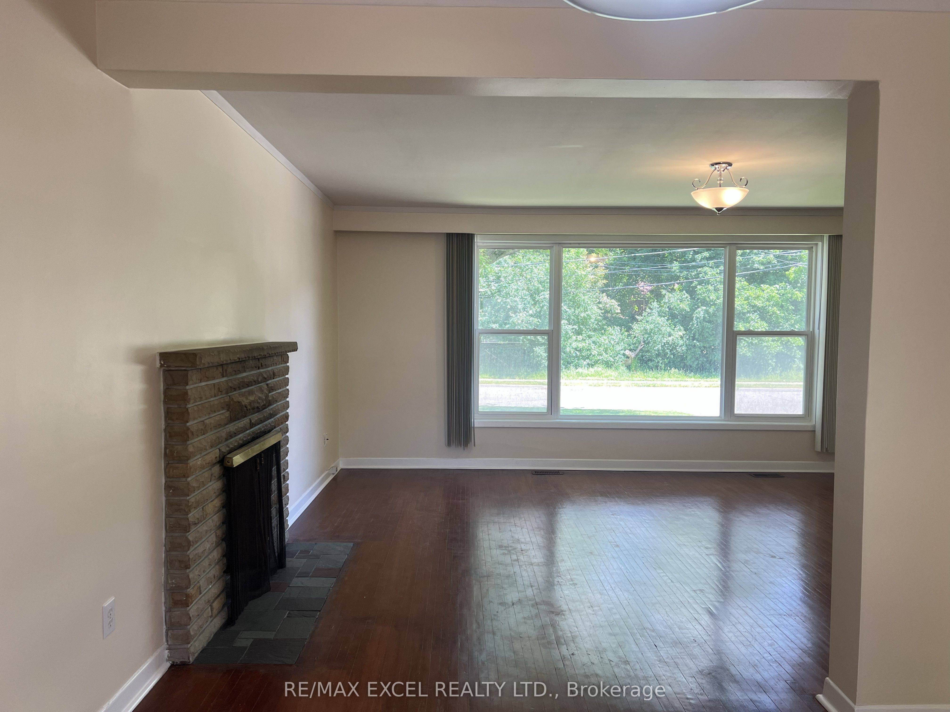 36 Hall Street, Richmond Hill, ON L6C 1V7 photo 5