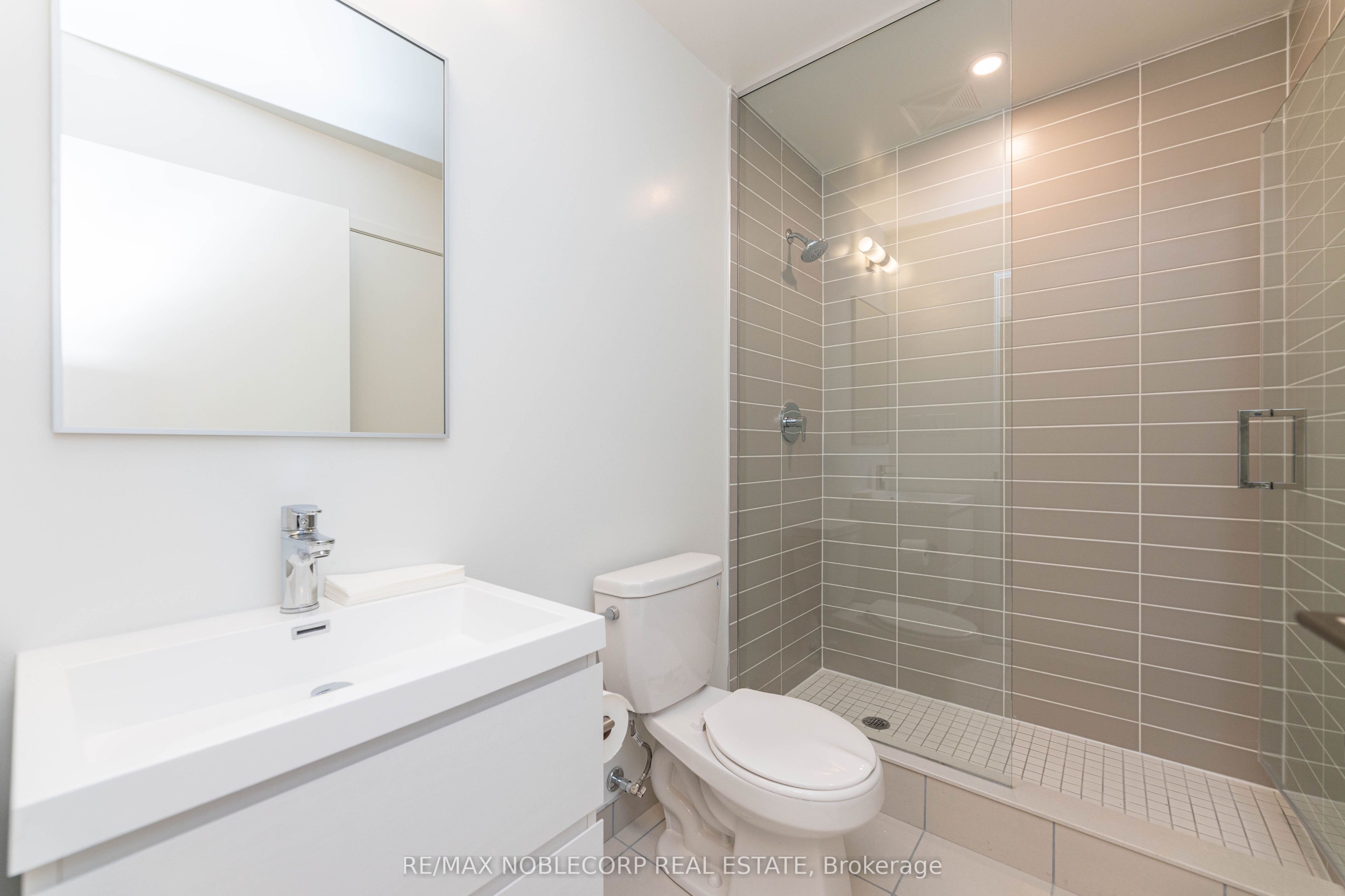 292 Verdale Crossing 805B, Markham, ON L6G 0G6 photo 3