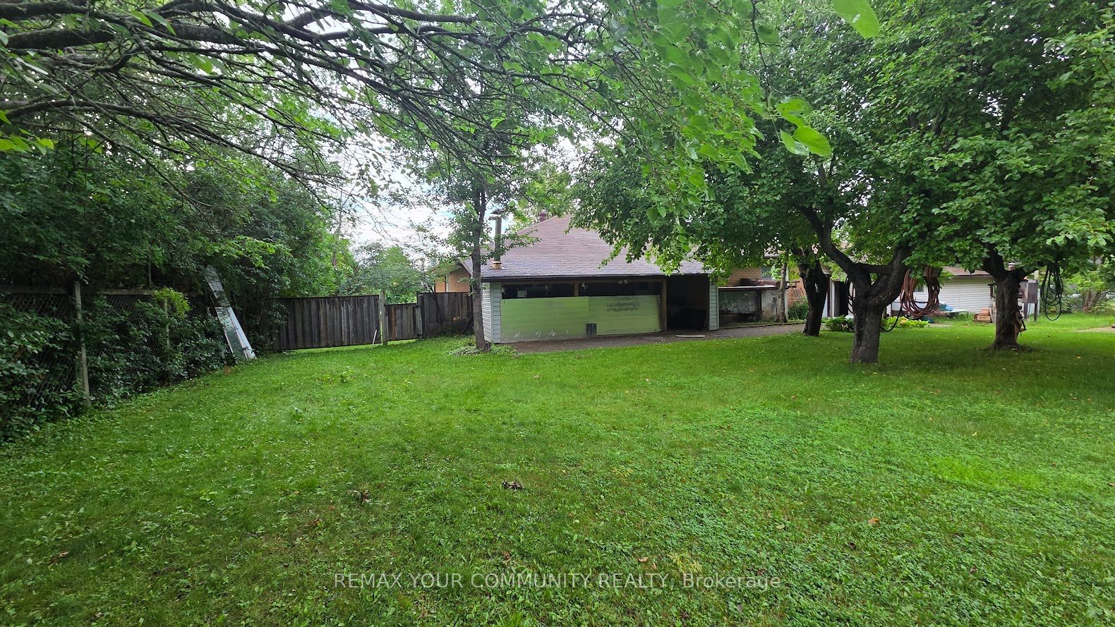 1031 Metro Road, Georgina, ON L4P 3E9 photo 4