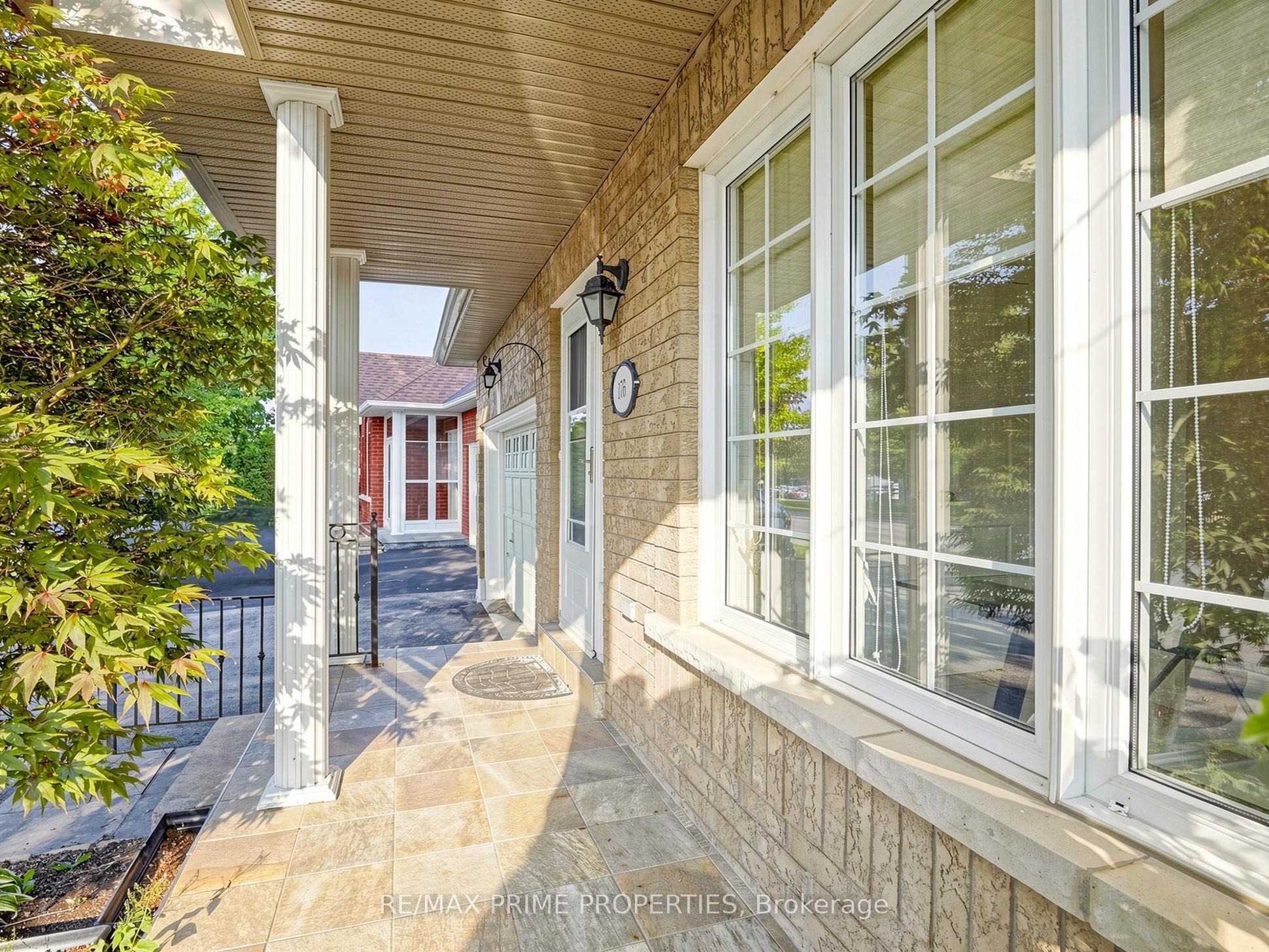 176 Sawmill Valley Drive, Newmarket, ON L3X 2V7 photo 3