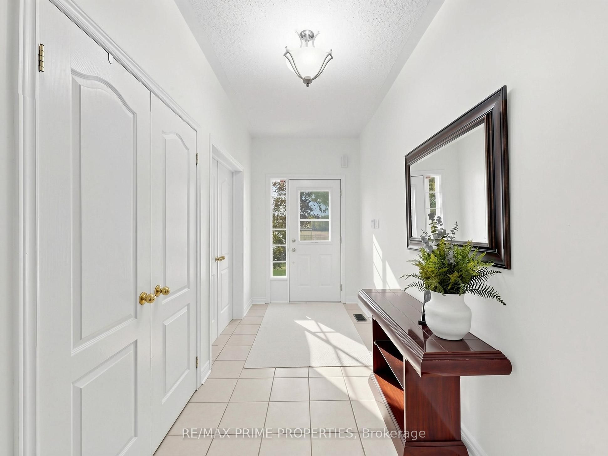 176 Sawmill Valley Drive, Newmarket, ON L3X 2V7 photo 5
