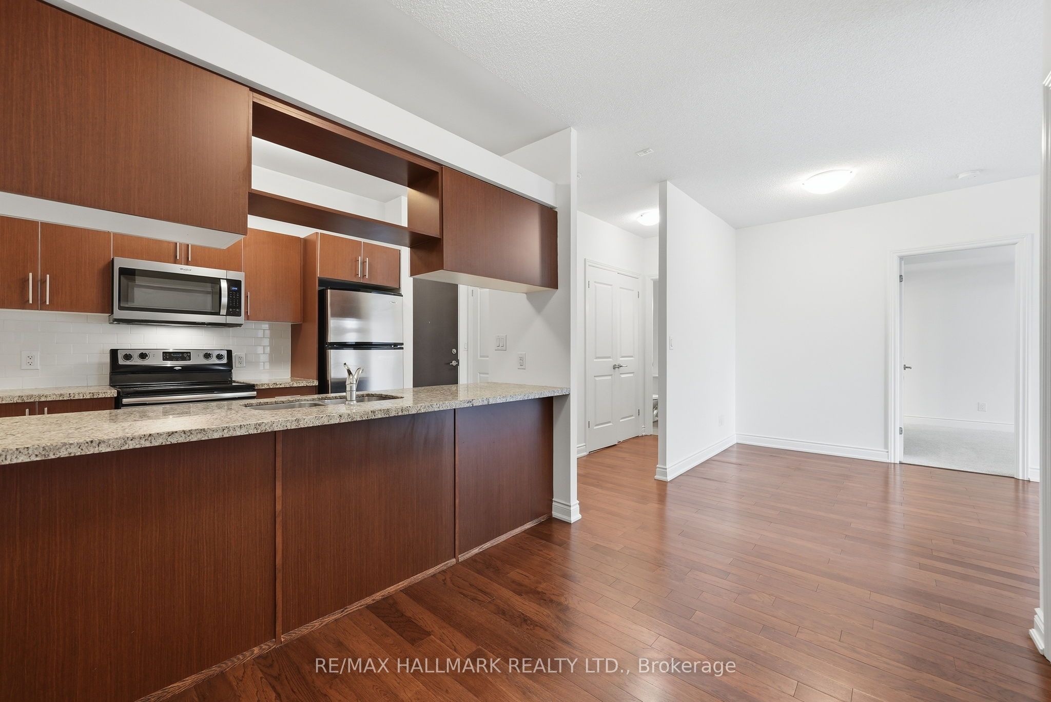 281 Woodbridge Avenue 409, Vaughan, ON M4S 1A1 photo 3