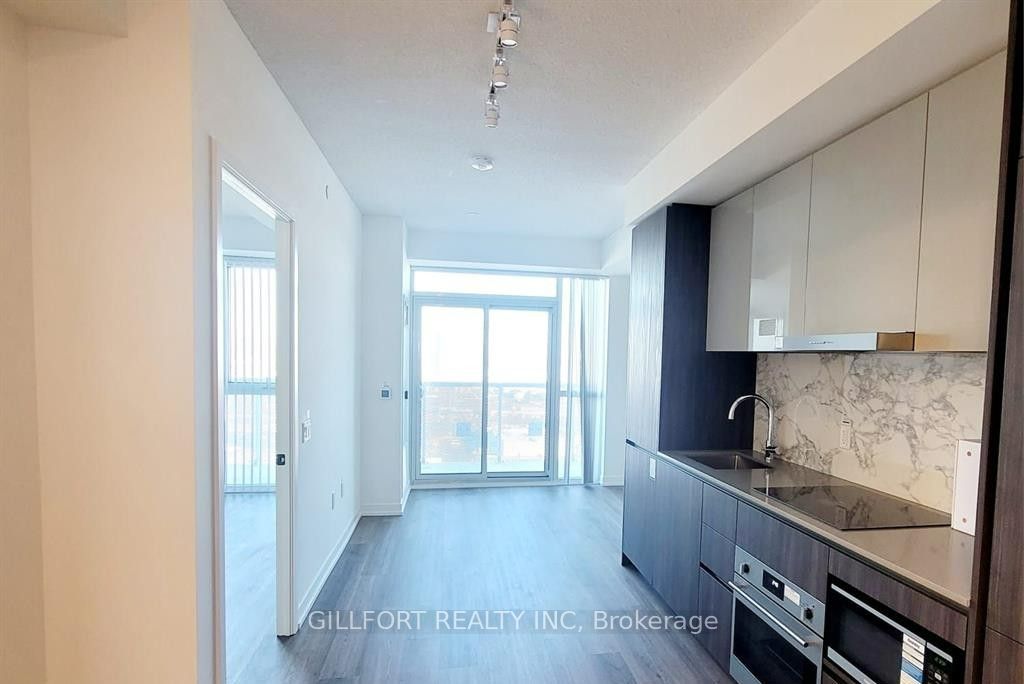 8 Interchange Way 2808, Vaughan, ON L4K 0R2
