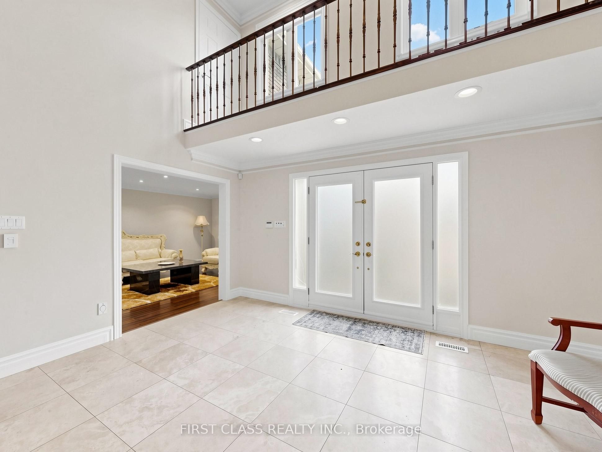 9 Westpoint Court, Richmond Hill, ON L4B 2V6 photo 3