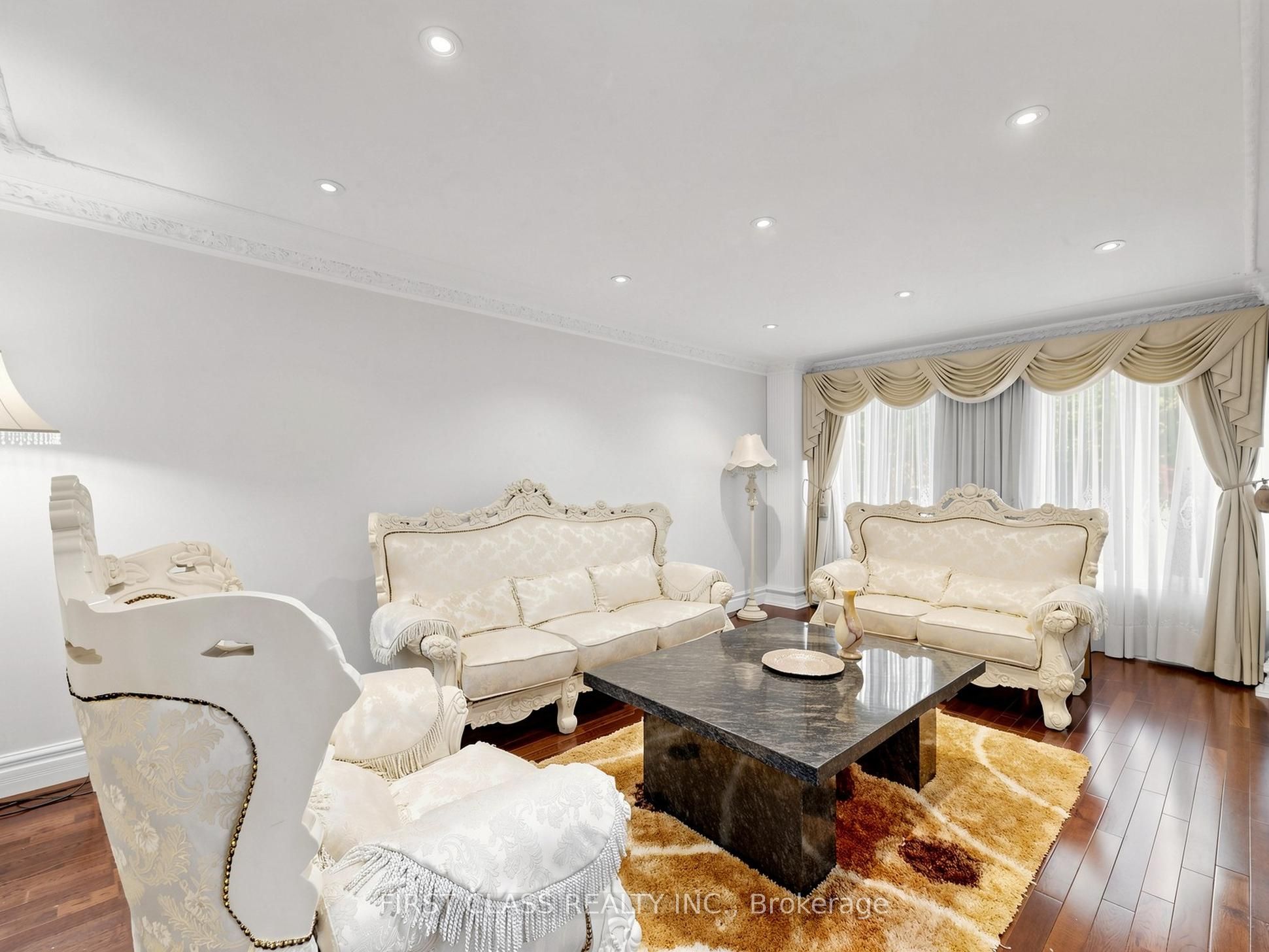 9 Westpoint Court, Richmond Hill, ON L4B 2V6 photo 5