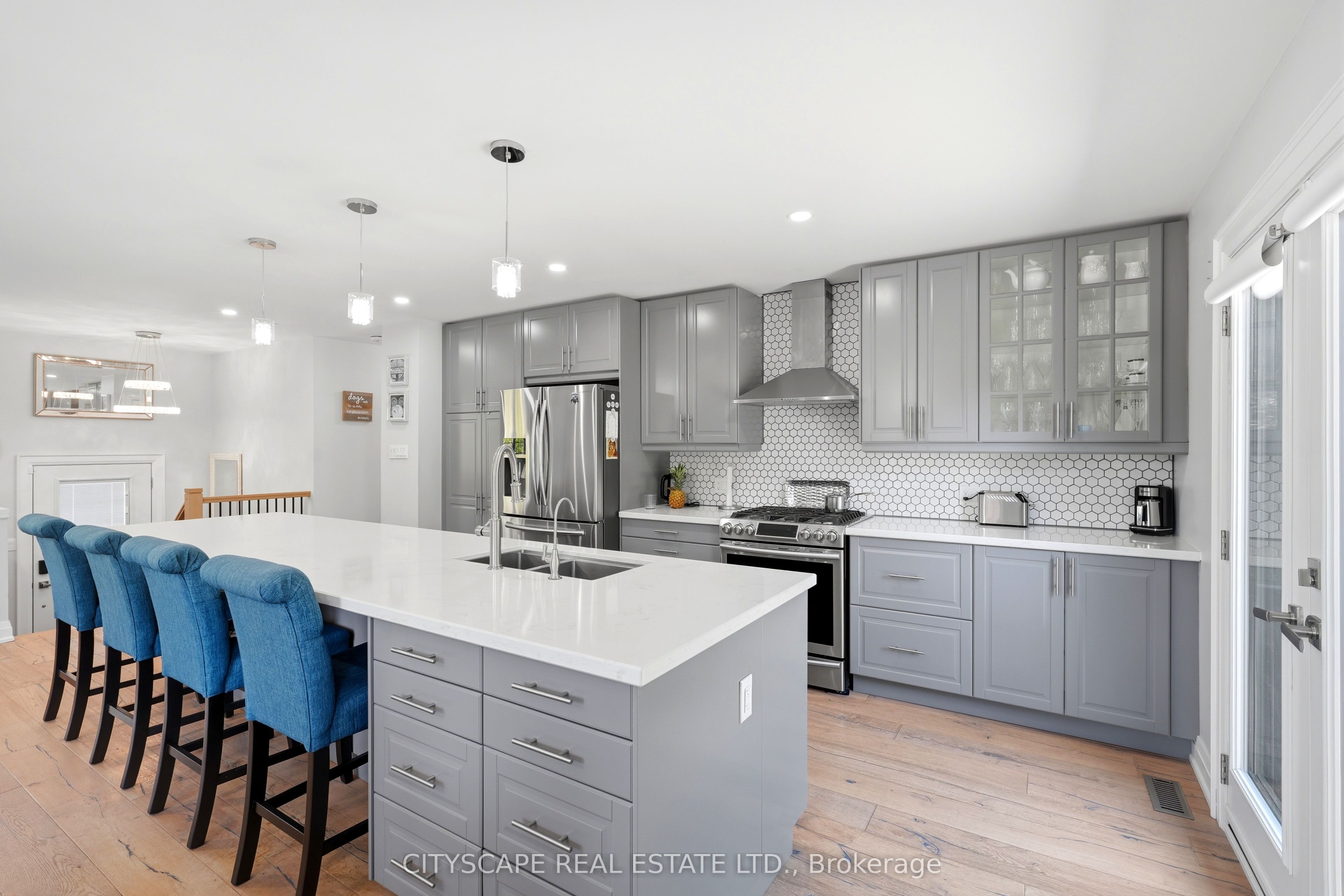 44 Stonehill Boulevard, East Gwillimbury, ON L9N 1E3 photo 4