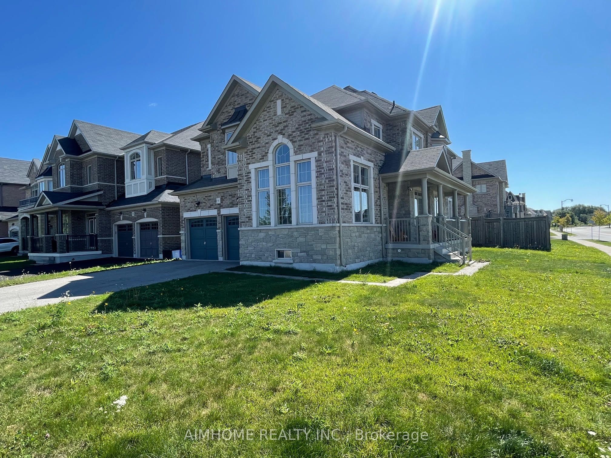 60 Baleberry Crescent, East Gwillimbury, ON L9N 0P2 photo 2