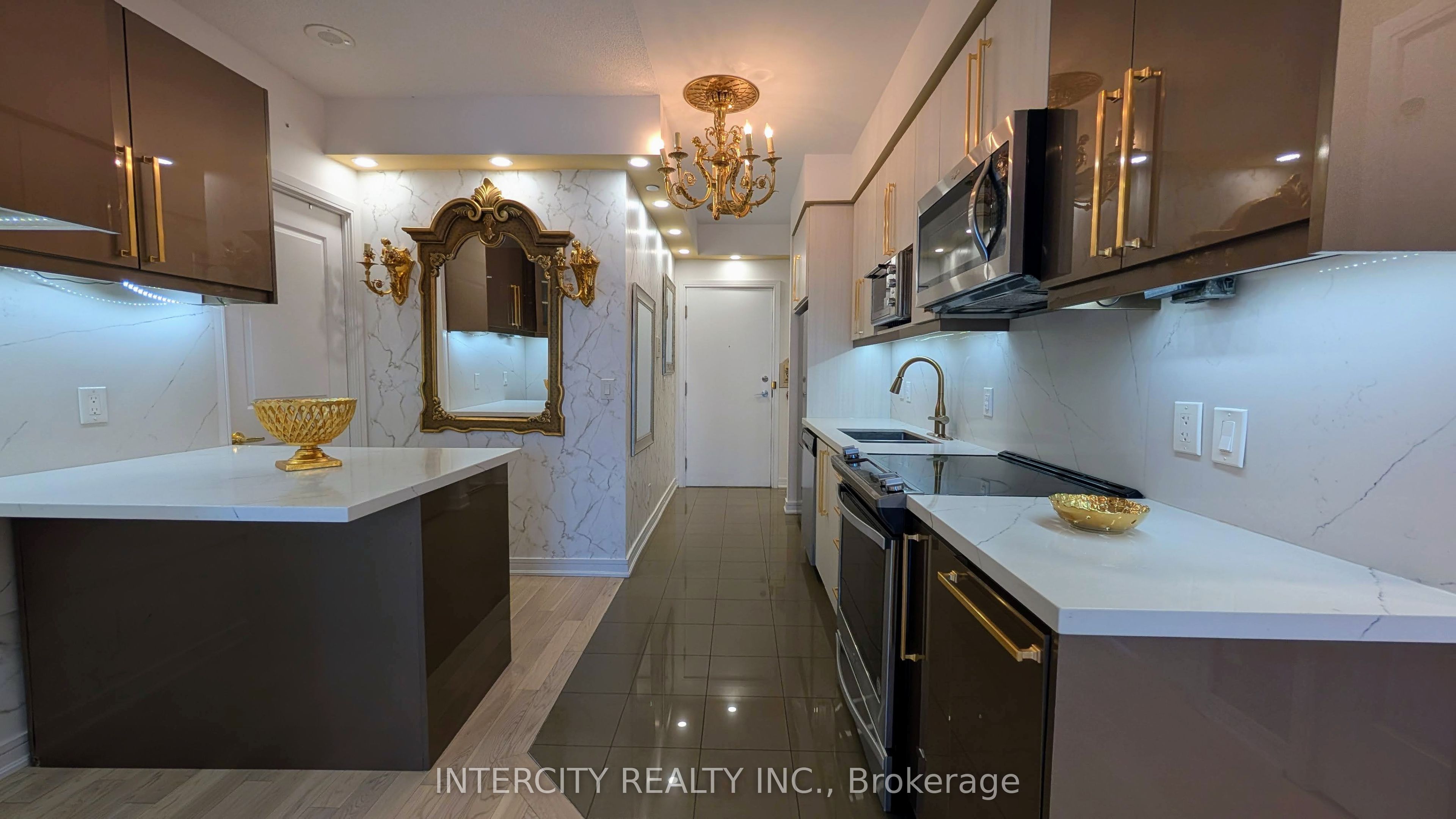 9201 Yonge Street 1602, Richmond Hill, ON L4C 1H9 photo 4