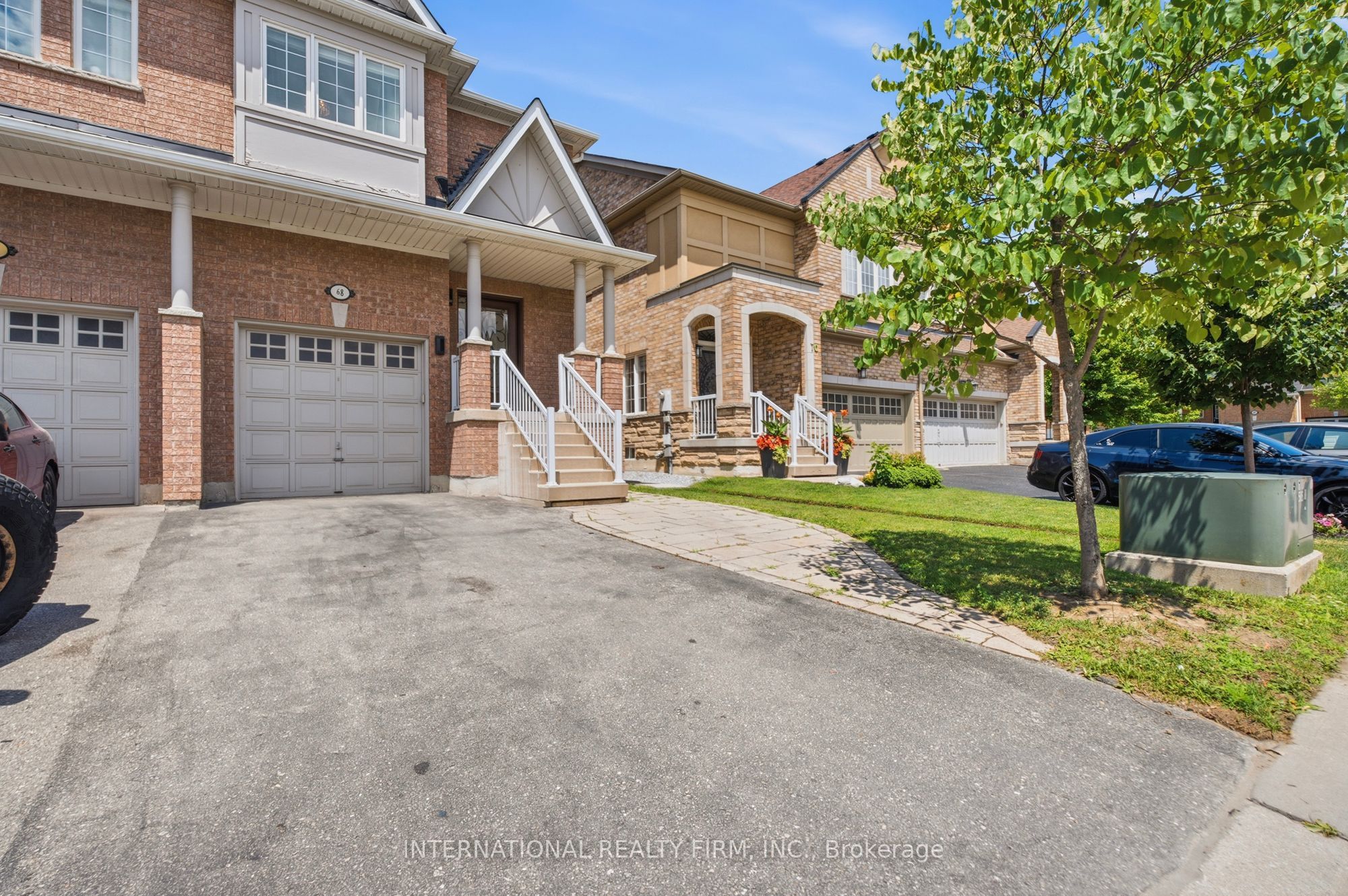 68 Old Orchard Crescent, Richmond Hill, ON L4S 2X3 photo 2
