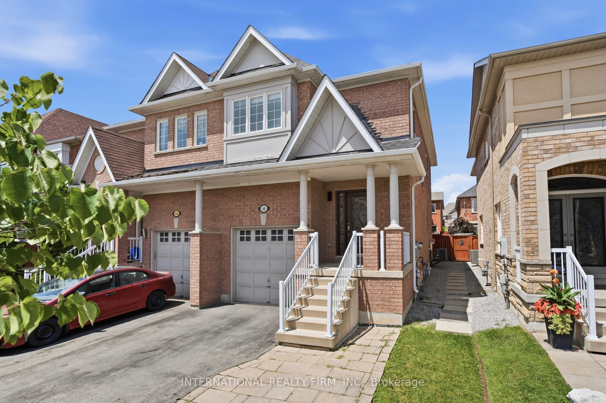 68 Old Orchard Crescent, Richmond Hill, ON L4S 2X3 photo 3