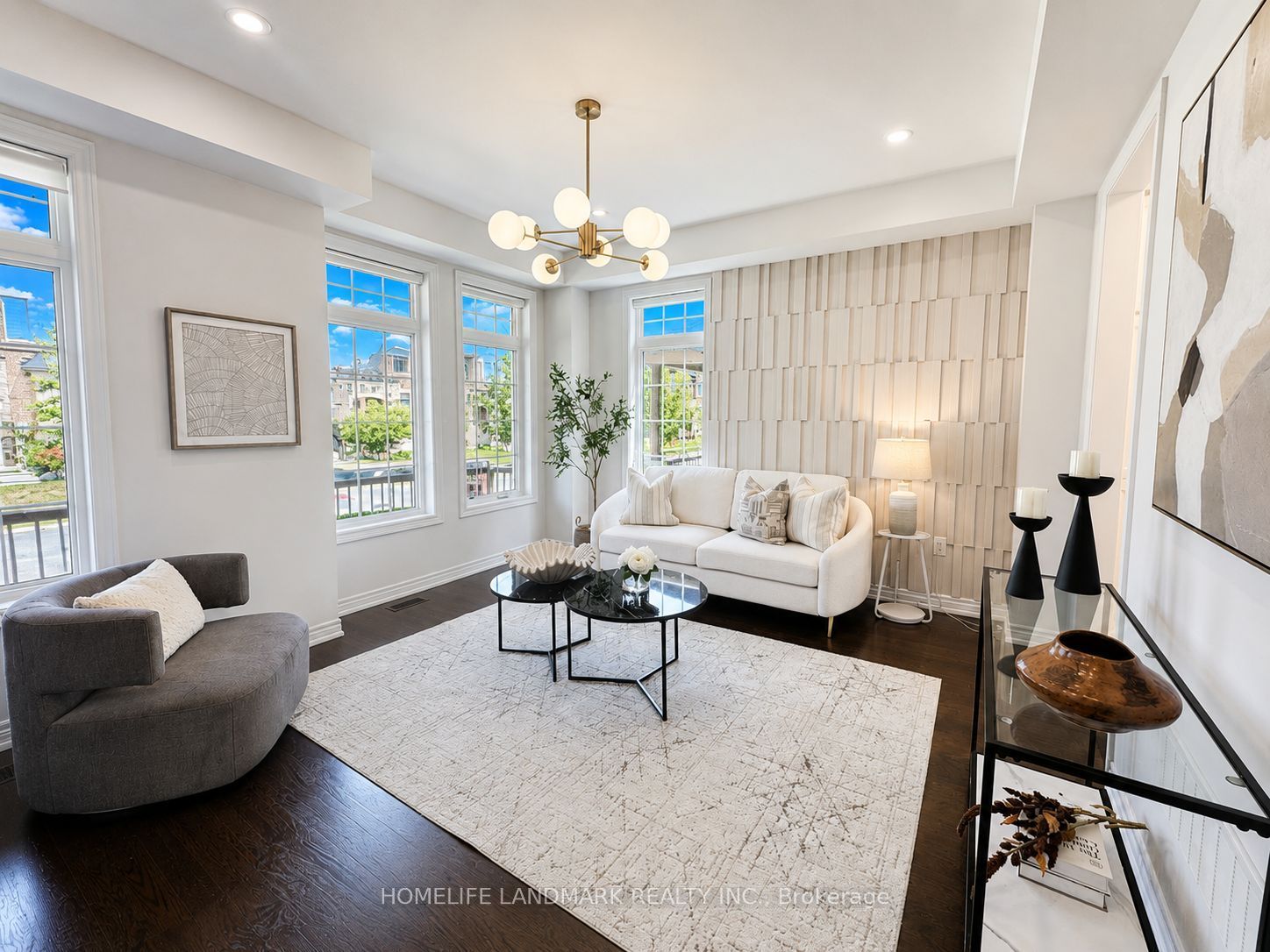 22 Walter Proctor Road, East Gwillimbury, ON L9N 0P1