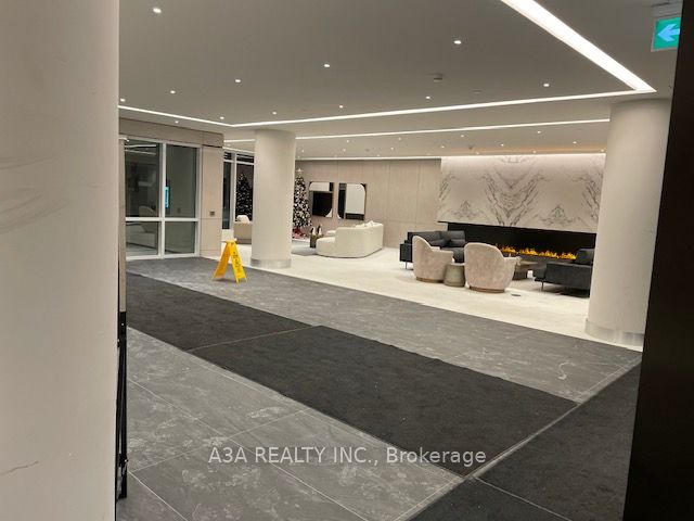 50 Upper Mall Way PH-02, Vaughan, ON L4J 0L8 photo 4