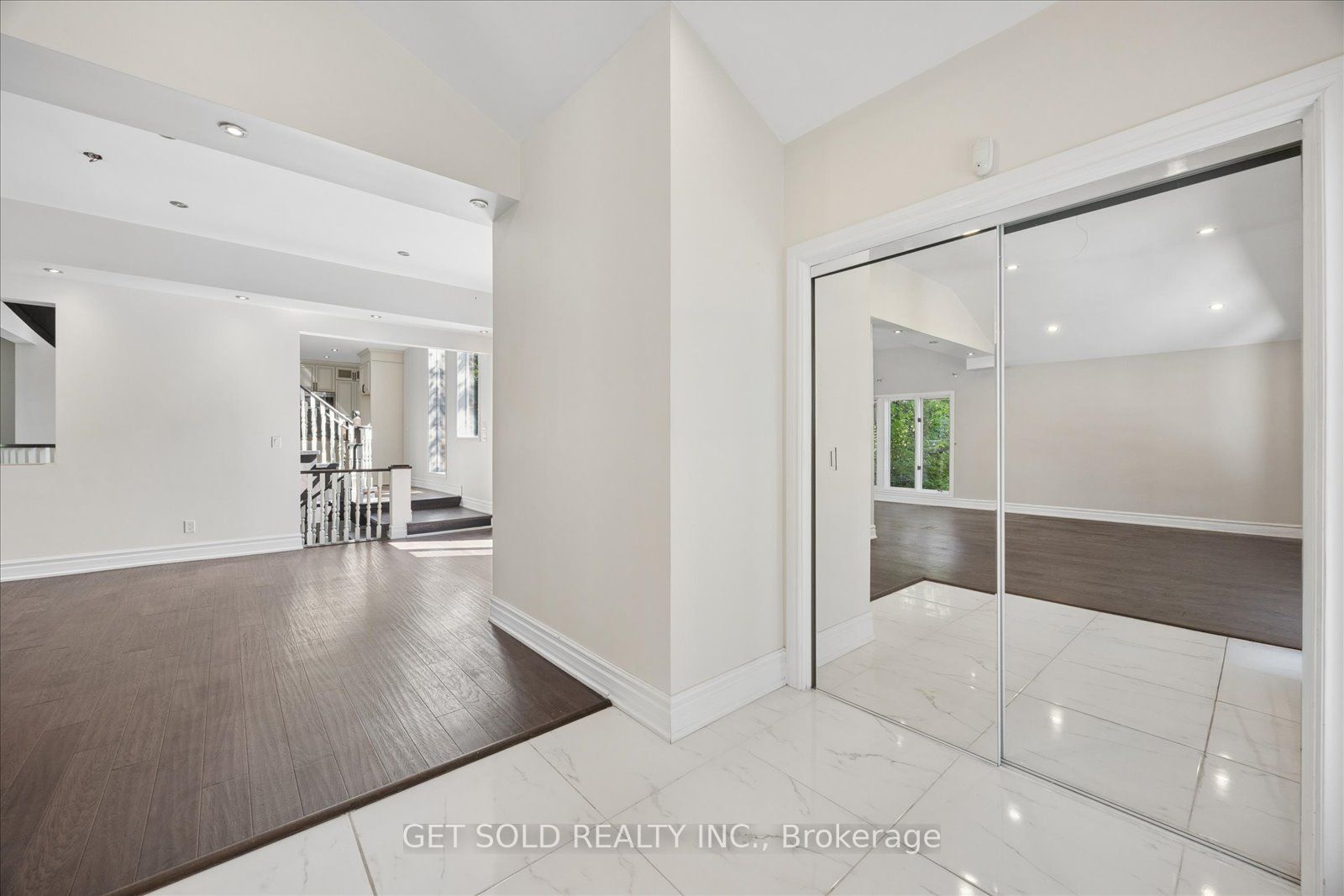 156 Duncan Road, Richmond Hill, ON L4C 6J8 photo 4