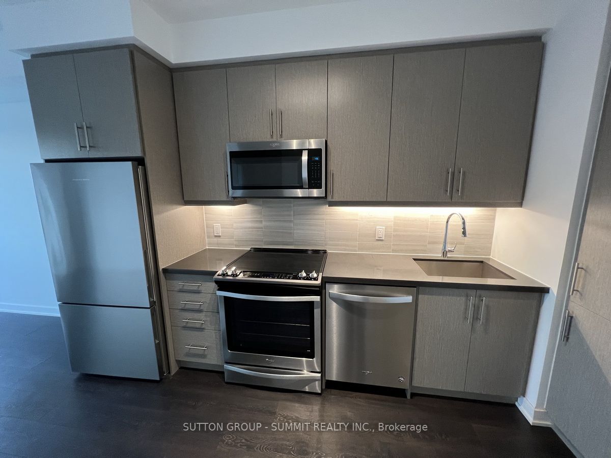 85 ONEIDA Crescent 401, Richmond Hill, ON L4B 0H4 photo 3