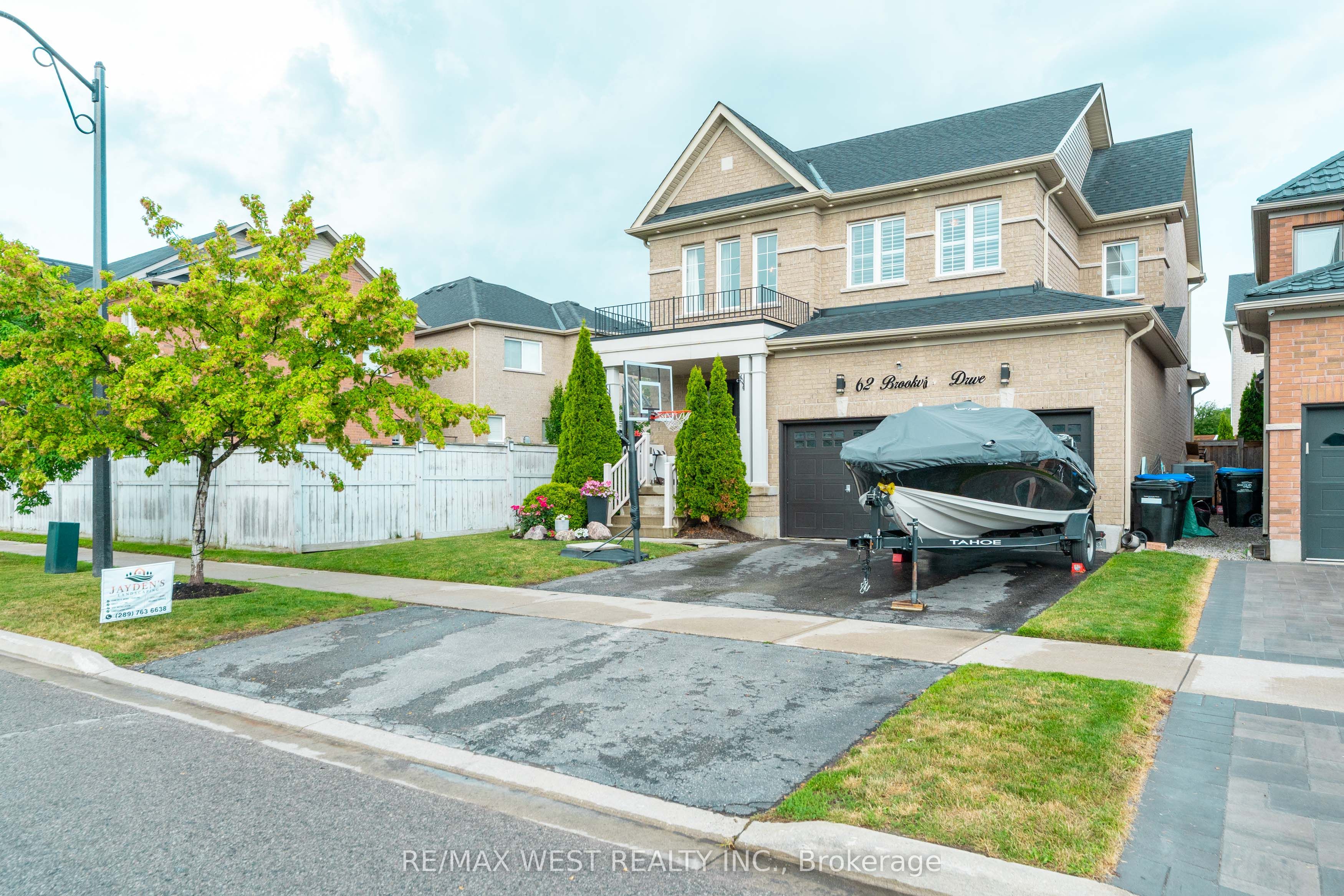 62 Brookview Drive, Bradford West Gwillimbury, ON L3Z 0S5