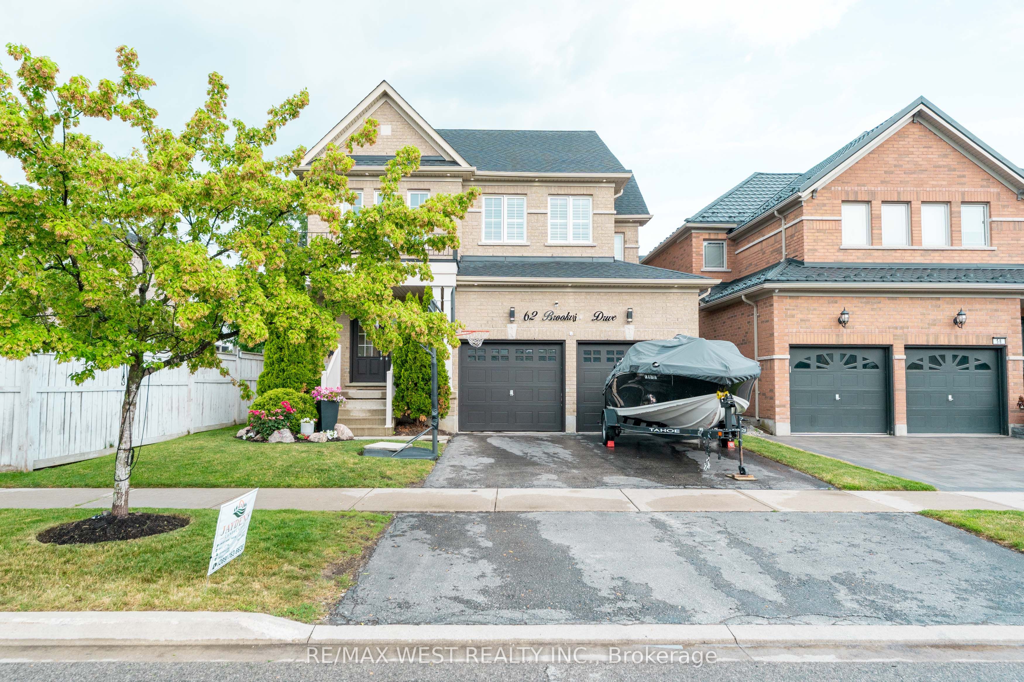 62 Brookview Drive, Bradford West Gwillimbury, ON L3Z 0S5 photo 2