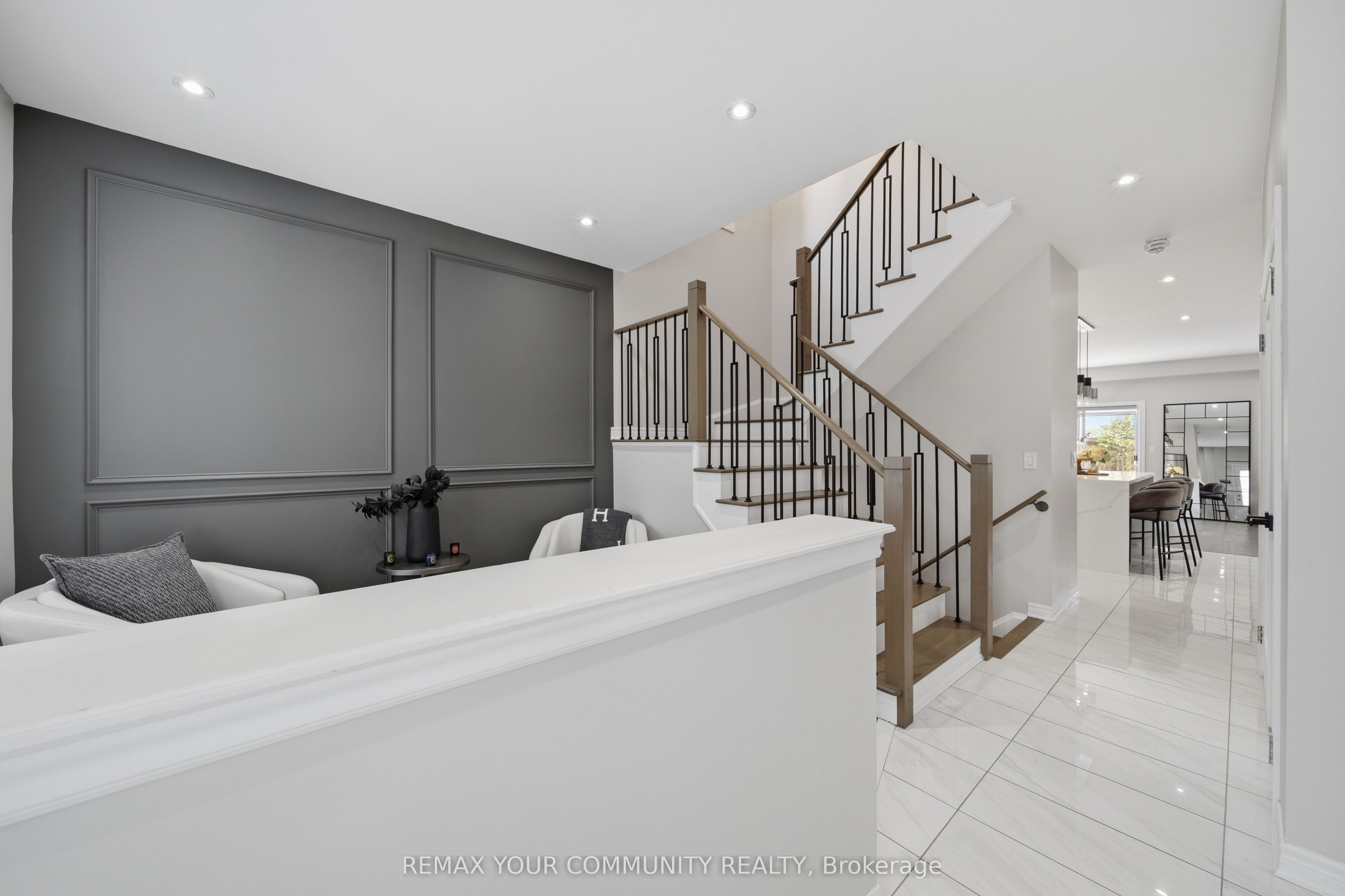 275 Sharon Creek Drive, East Gwillimbury, ON L9N 0P4 photo 5