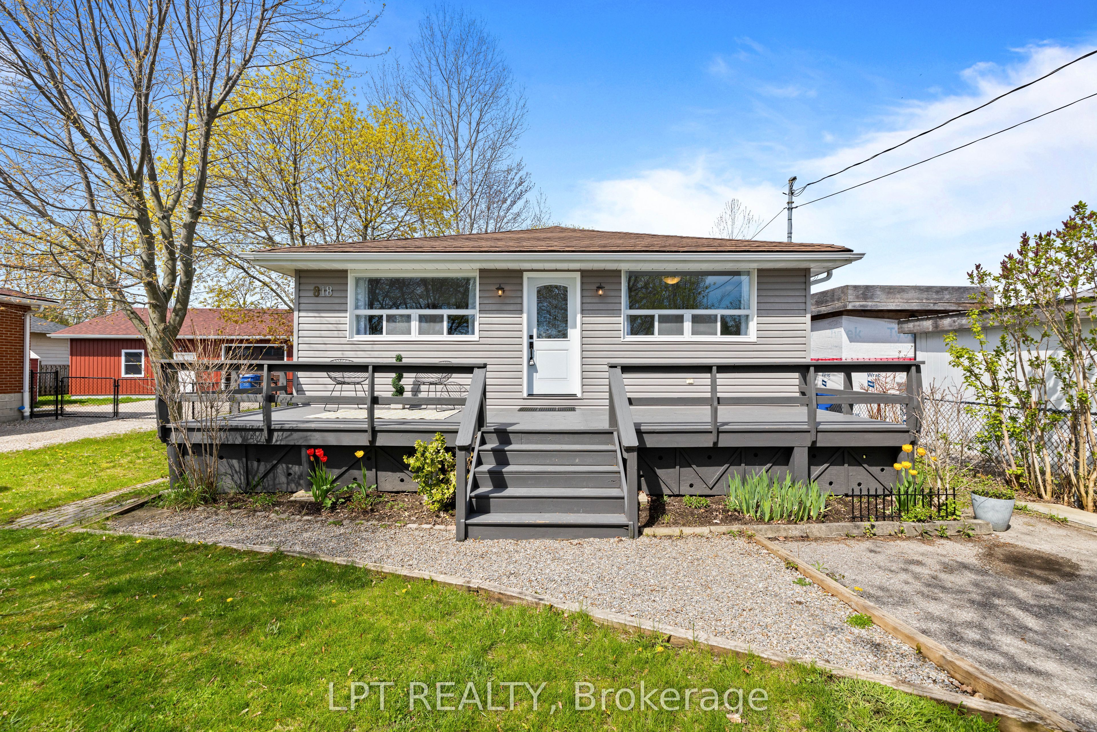 818 Poplar Avenue, Georgina, ON L4P 3E9 photo 2